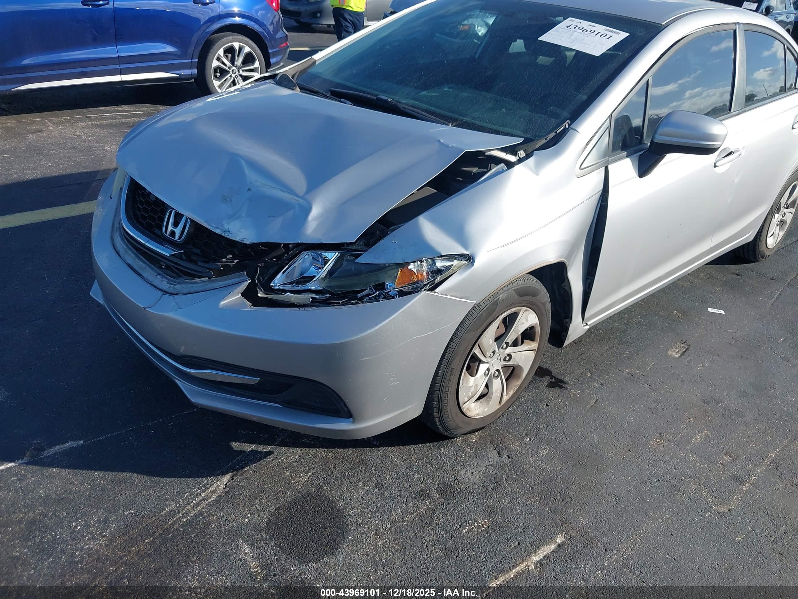 HONDA CIVIC image 6