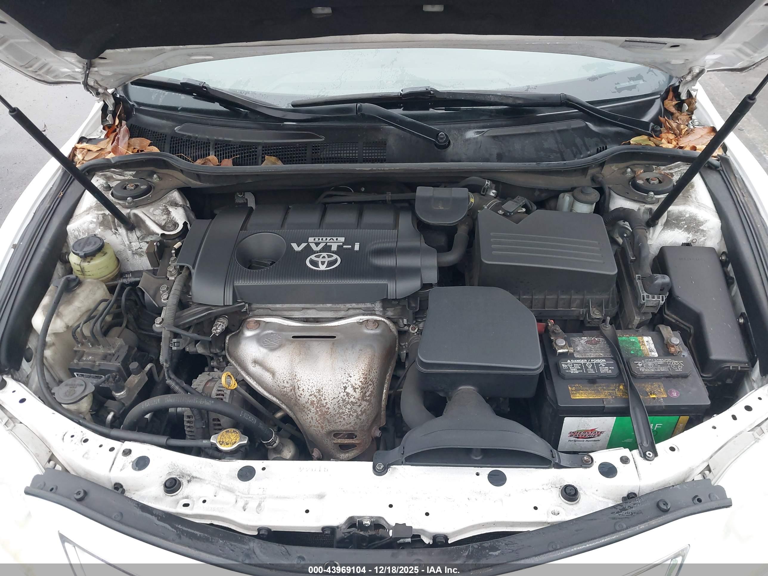 TOYOTA CAMRY image 10
