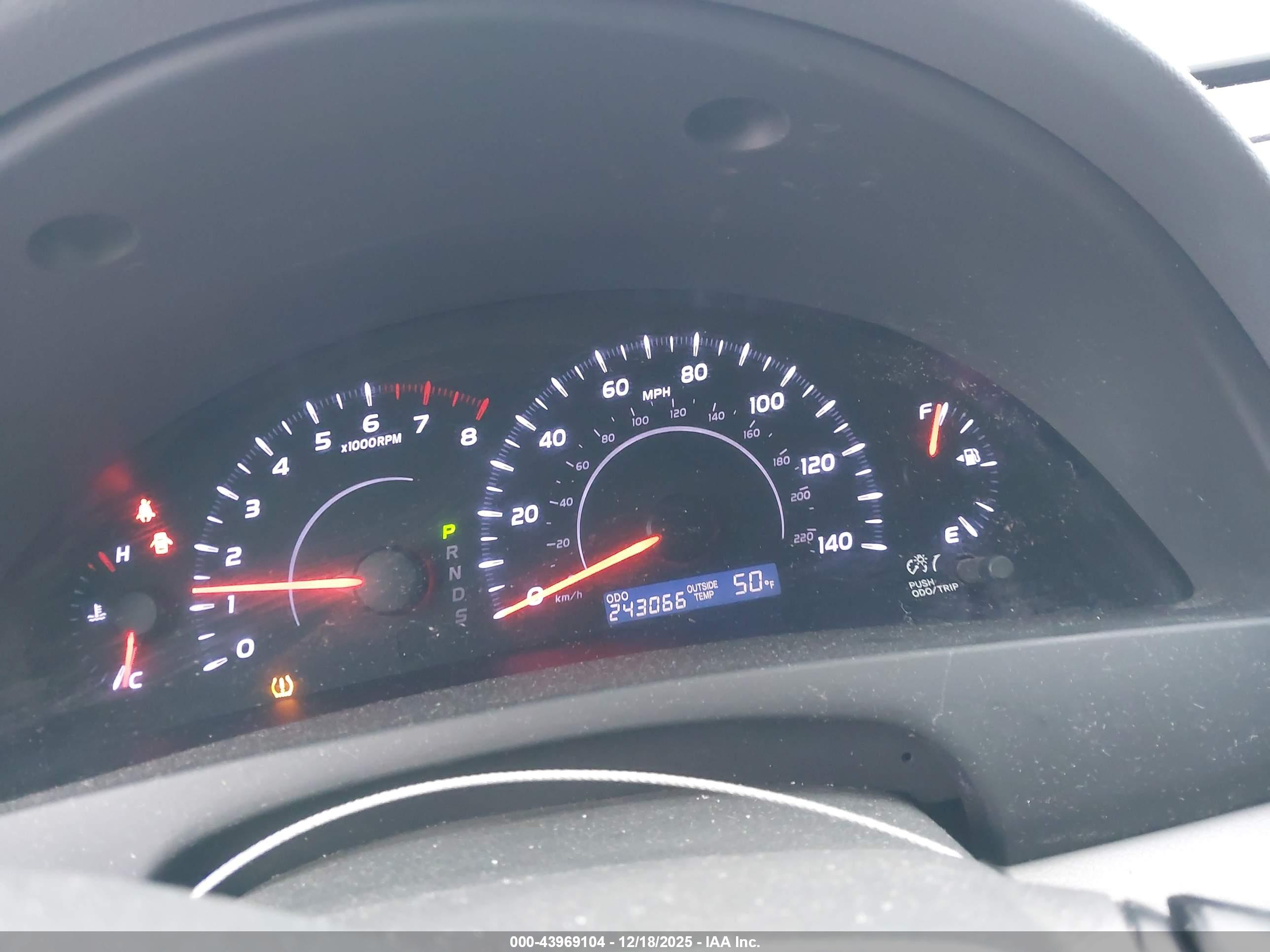 TOYOTA CAMRY image 7