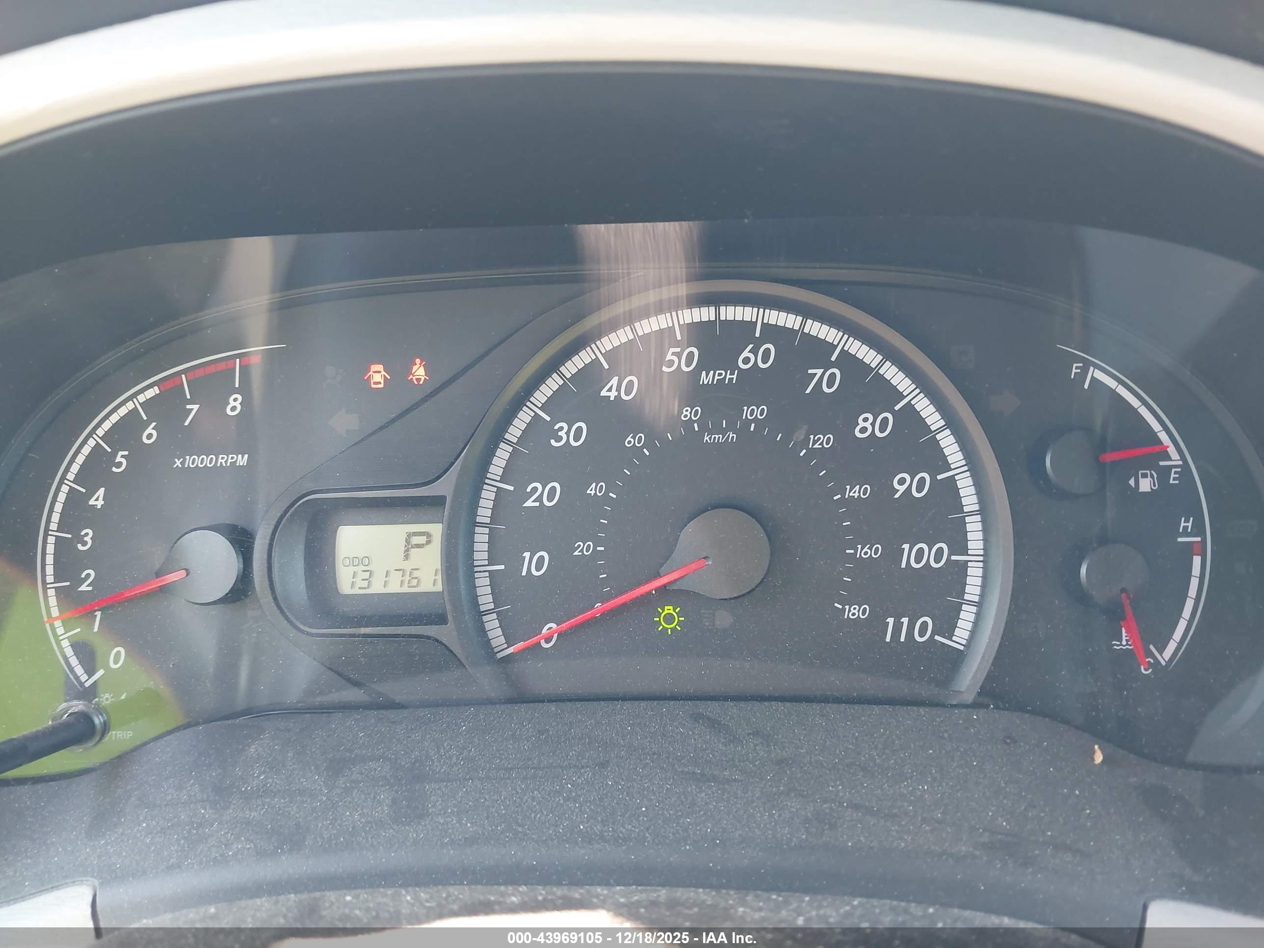 TOYOTA SIENNA image 7