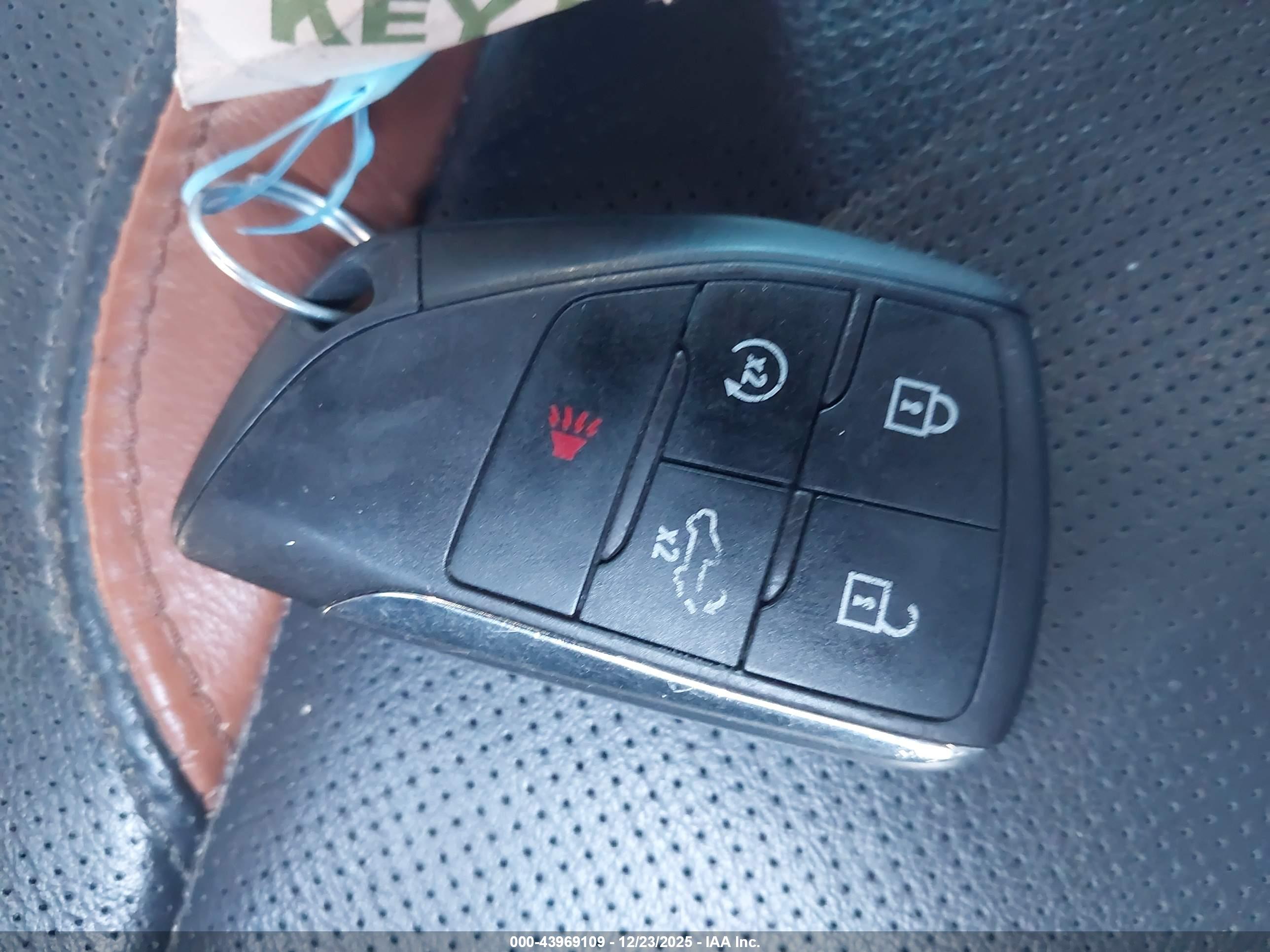 GMC SIERRA image 11