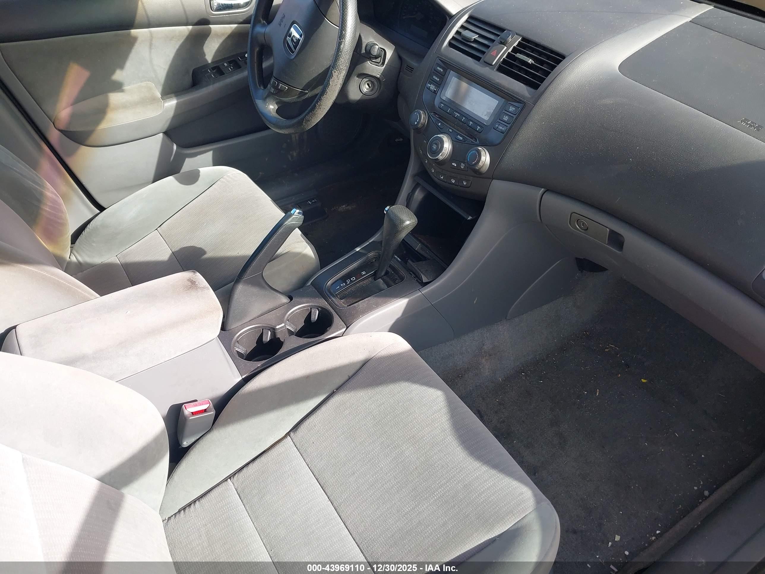 HONDA ACCORD image 5
