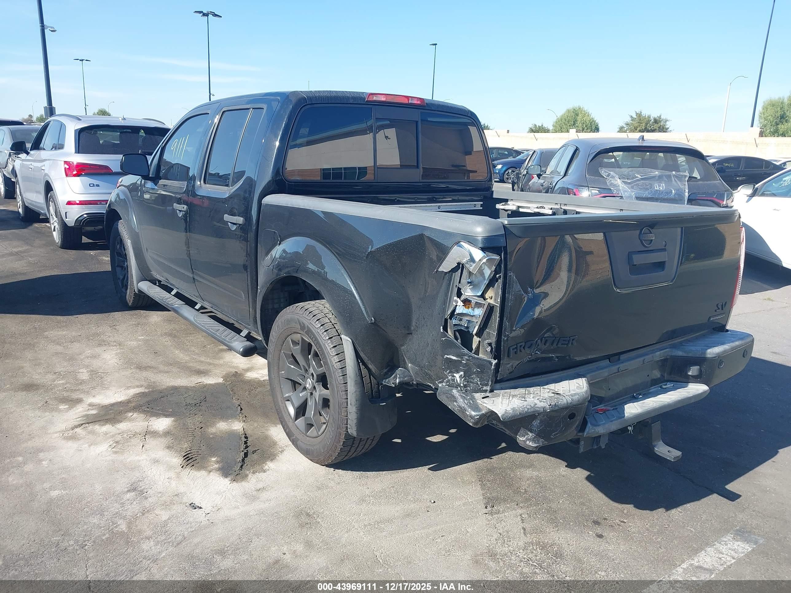NISSAN FRONTIER image 3