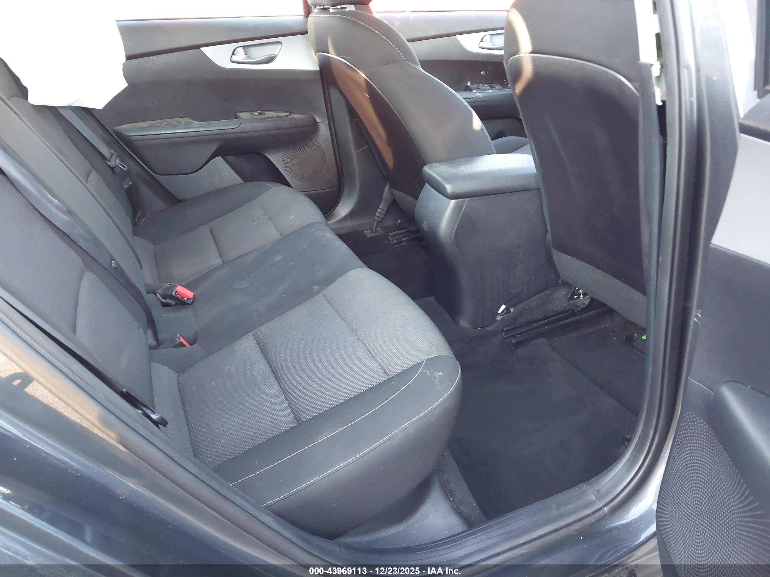 KIA FORTE image 8
