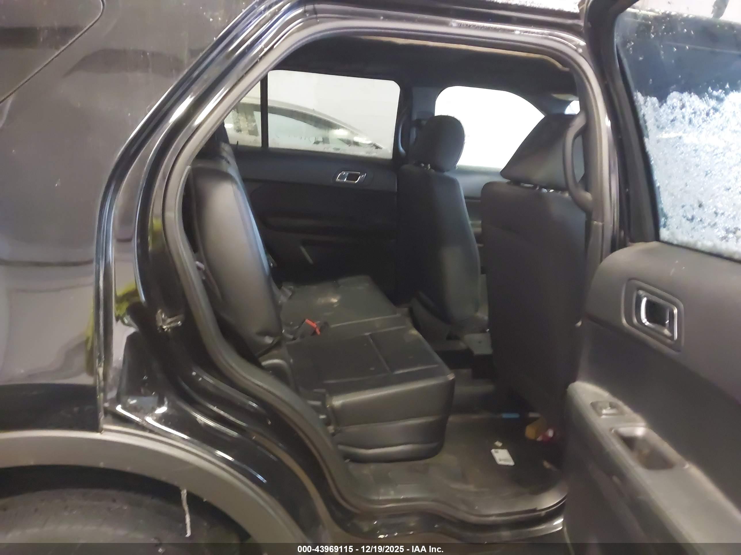 FORD UTILITY image 8