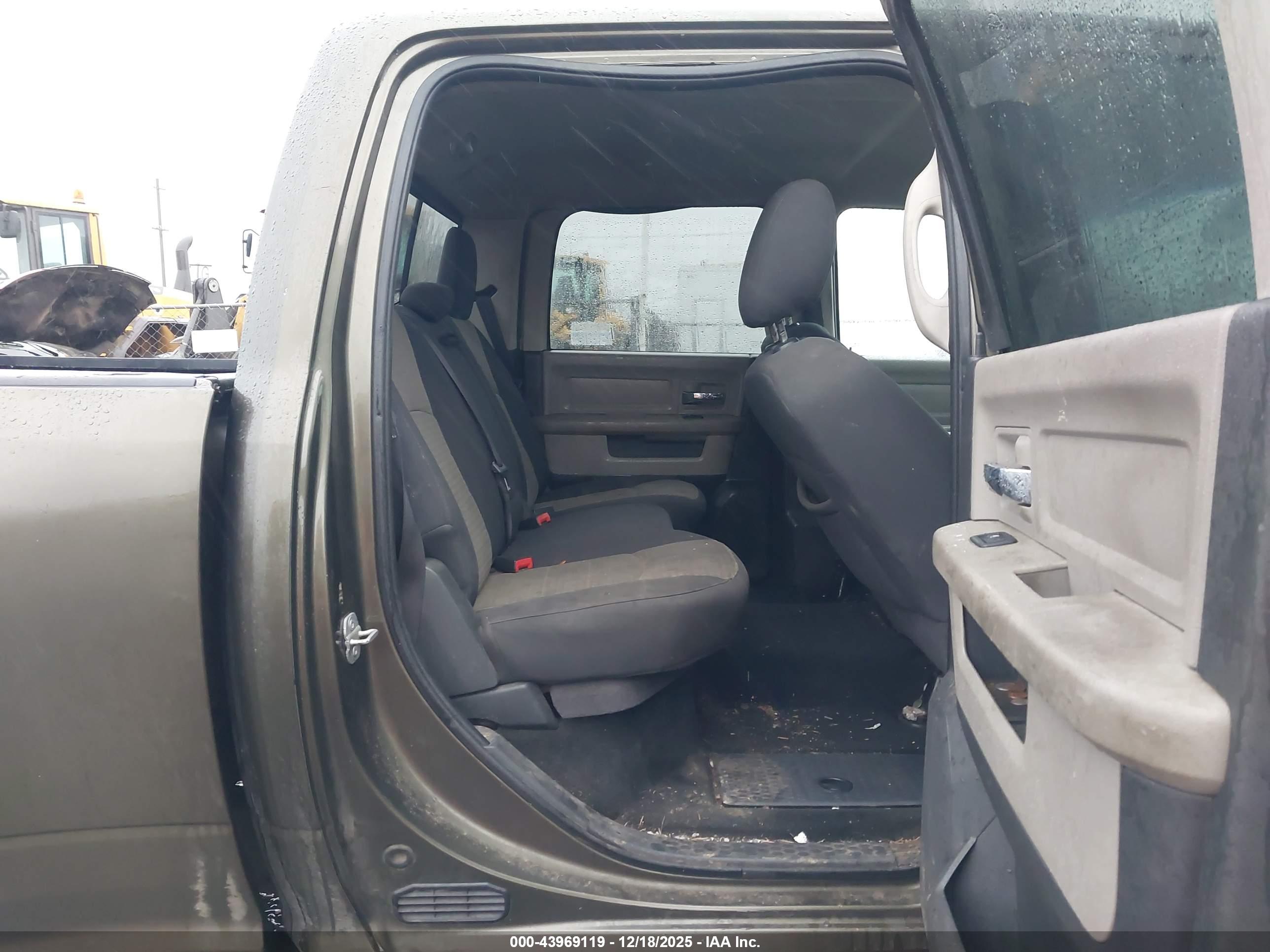 RAM 3500 image 8
