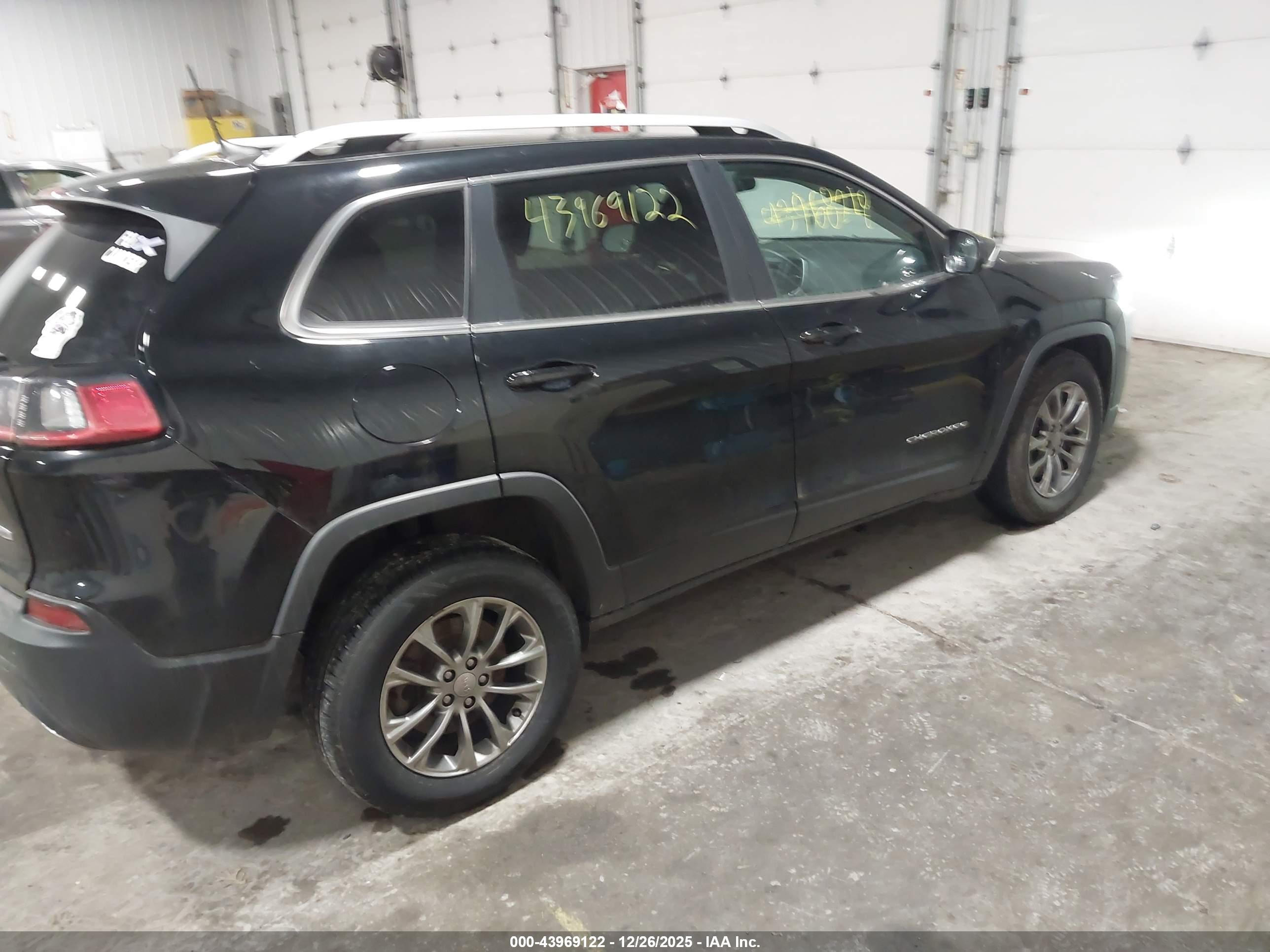 JEEP CHEROKEE image 4