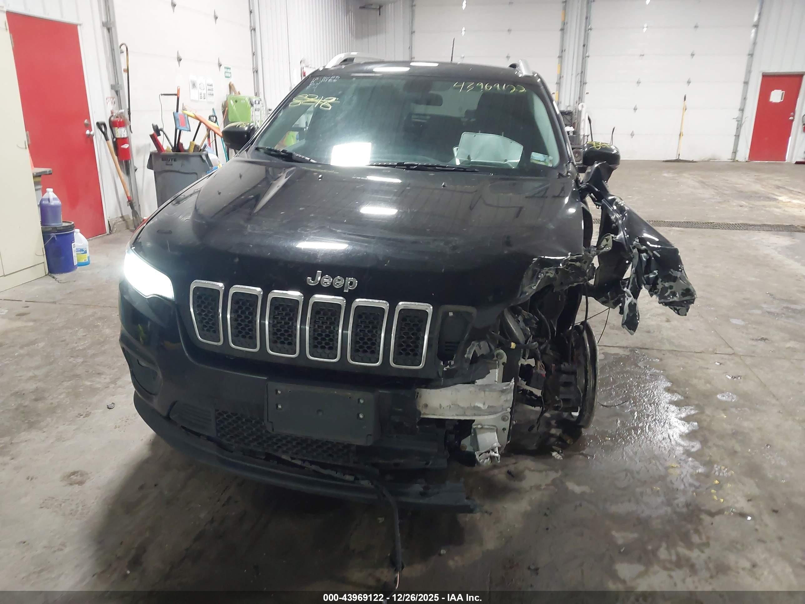 JEEP CHEROKEE image 6
