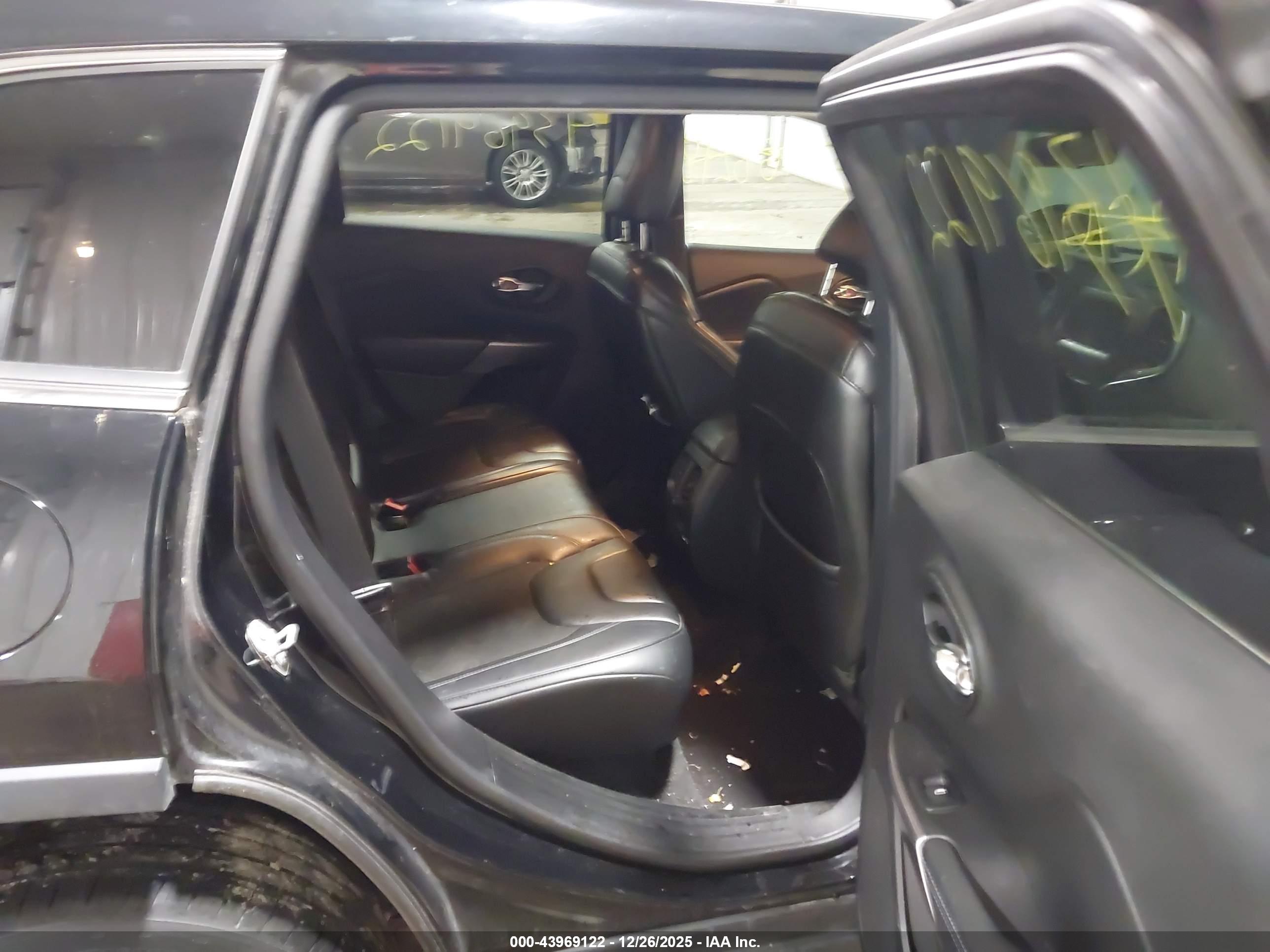 JEEP CHEROKEE image 8