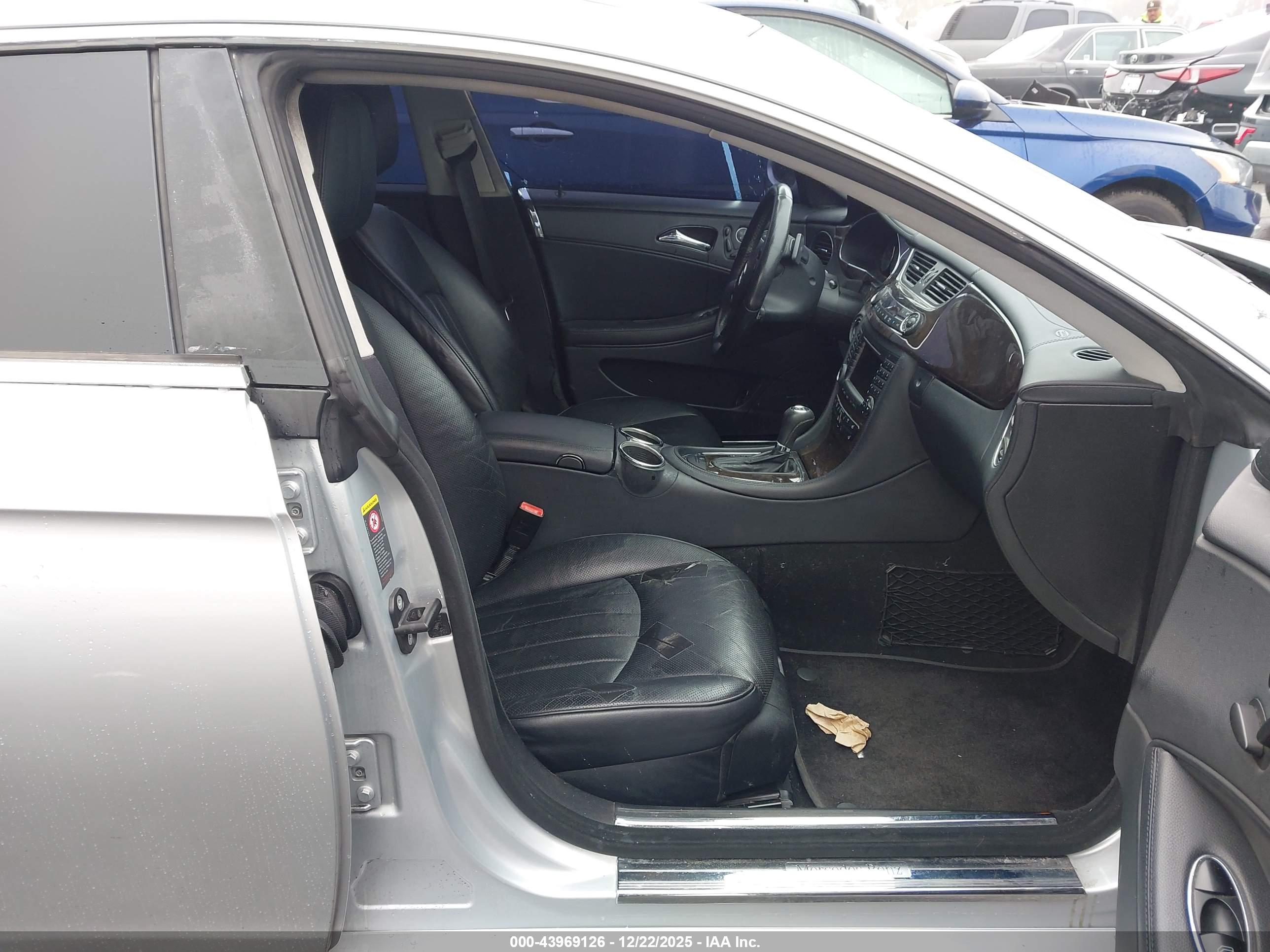 MERCEDES-BENZ CLS image 5
