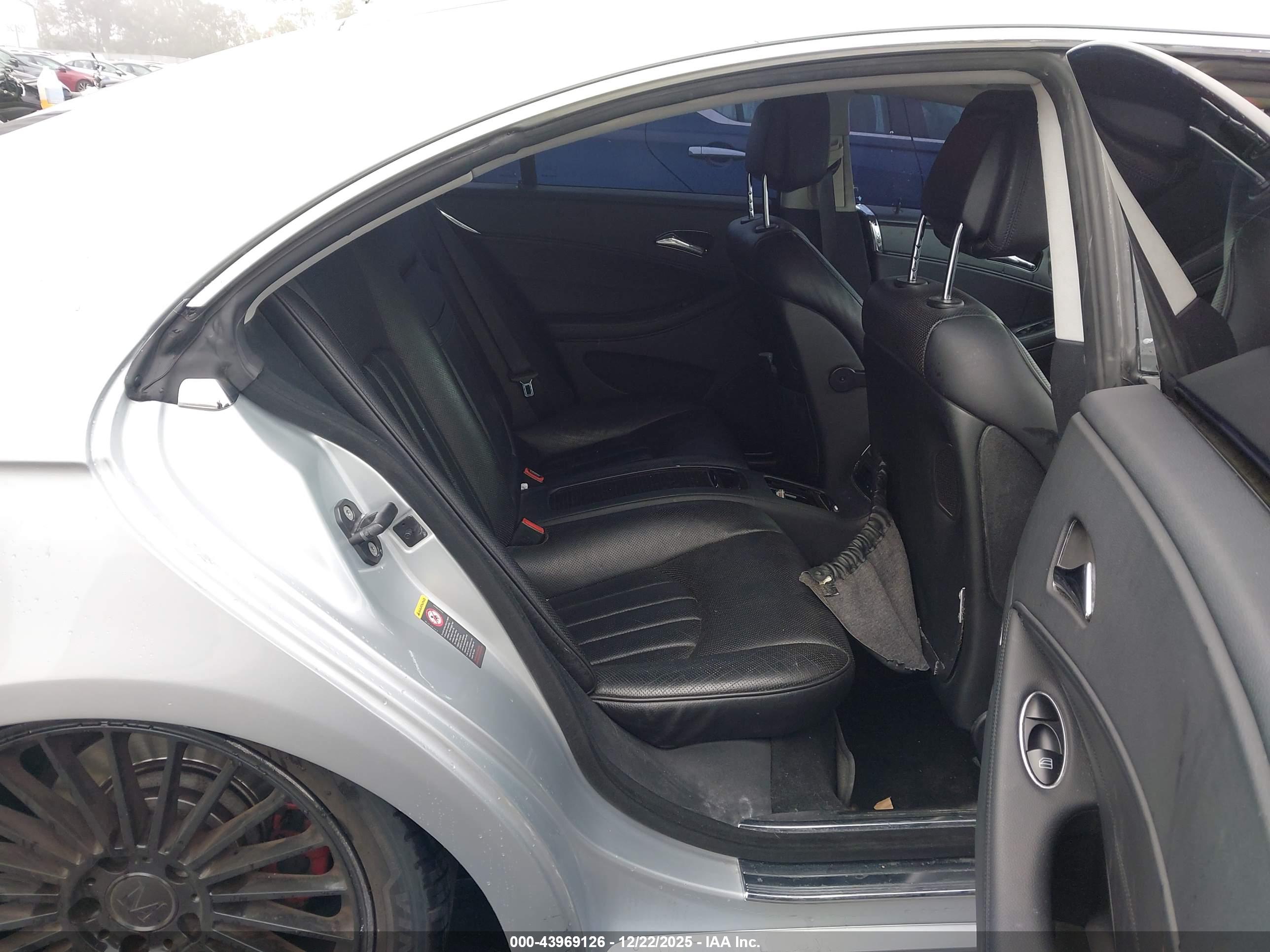 MERCEDES-BENZ CLS image 8