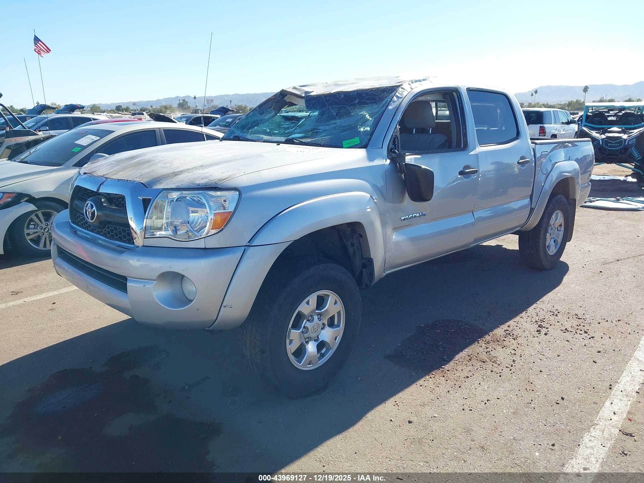 TOYOTA TACOMA image 2