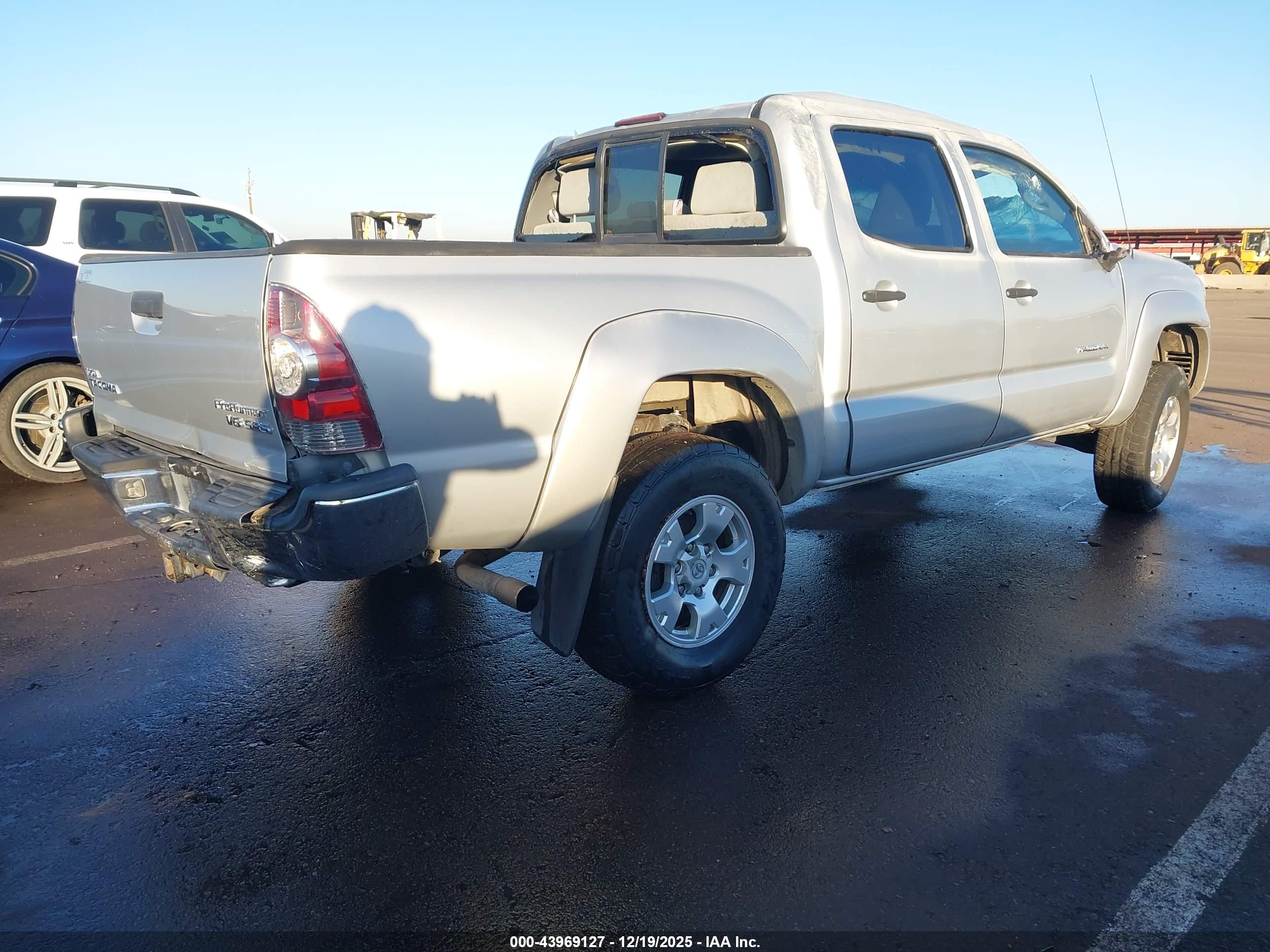 TOYOTA TACOMA image 4