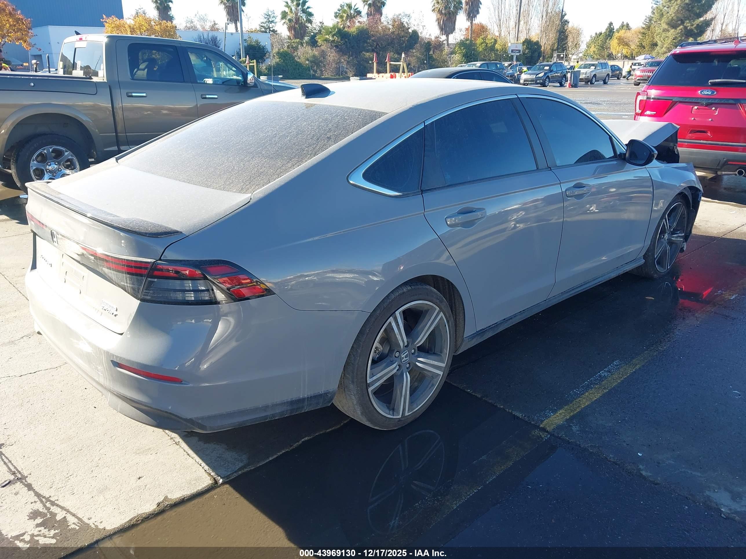 HONDA ACCORD image 4