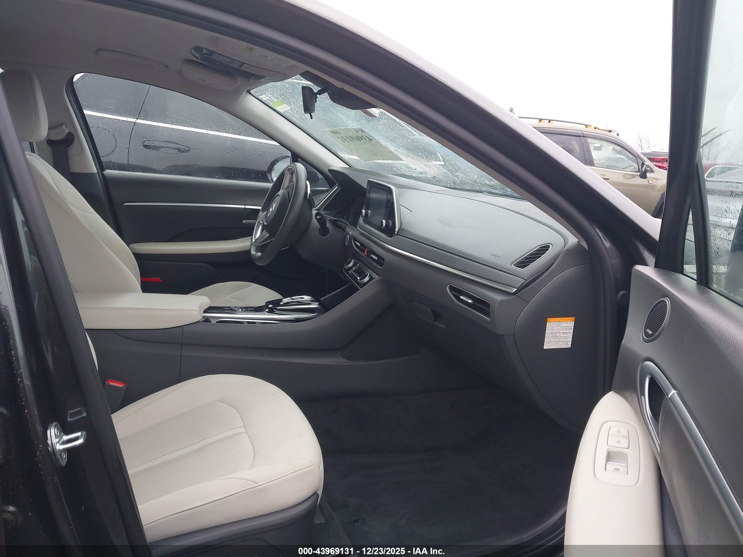 HYUNDAI SONATA image 5