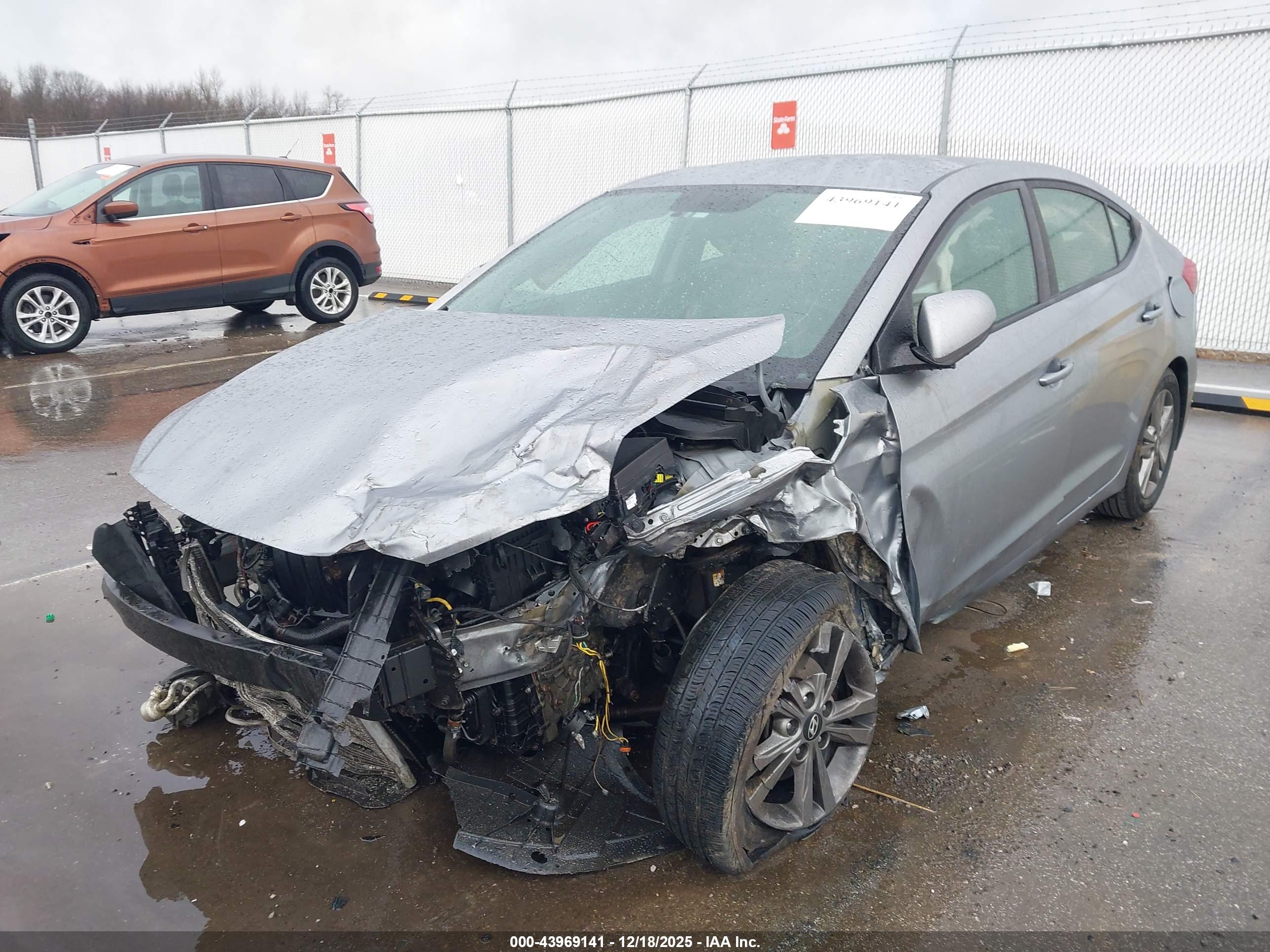 HYUNDAI ELANTRA image 6