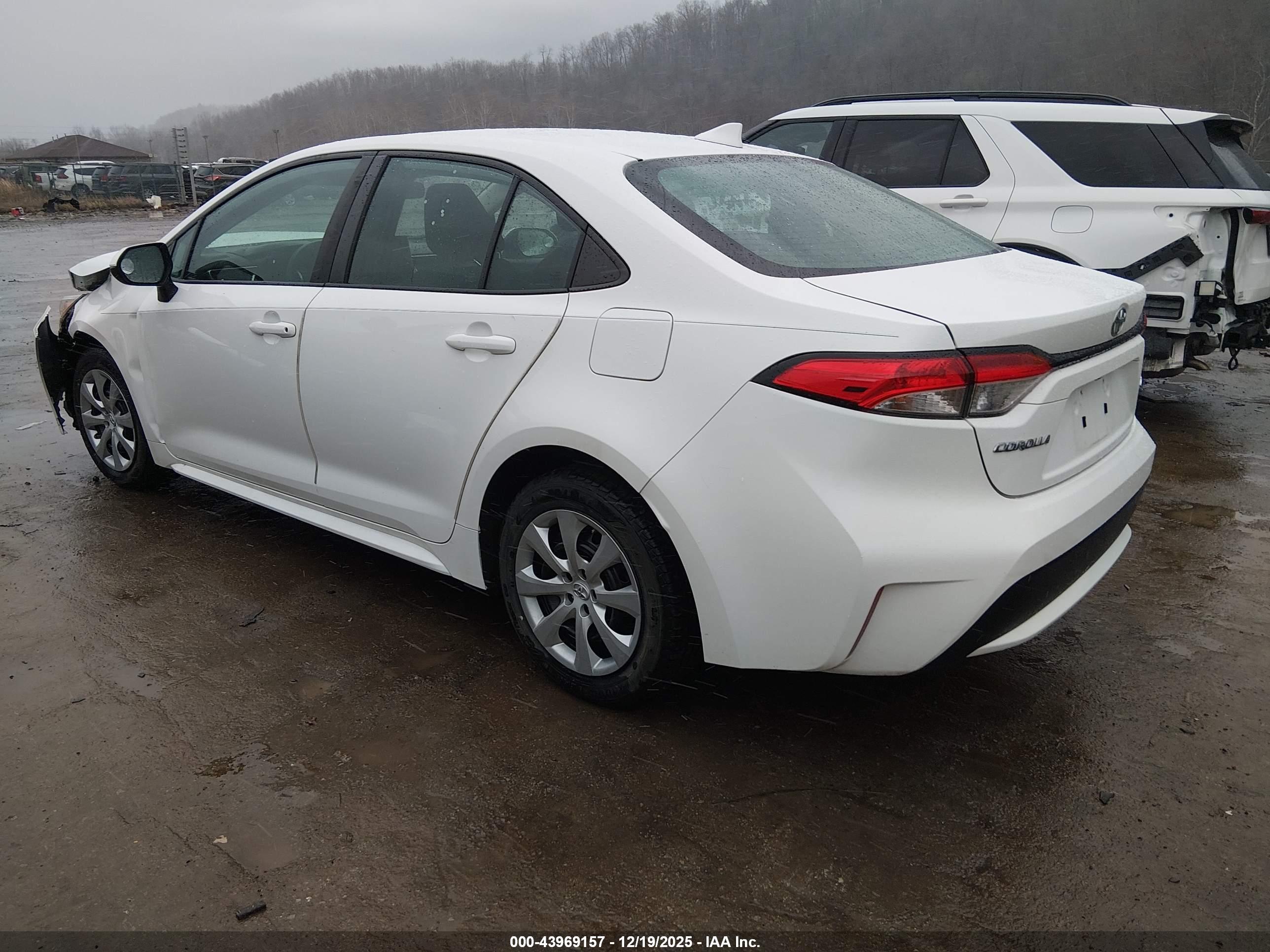 TOYOTA COROLLA image 3