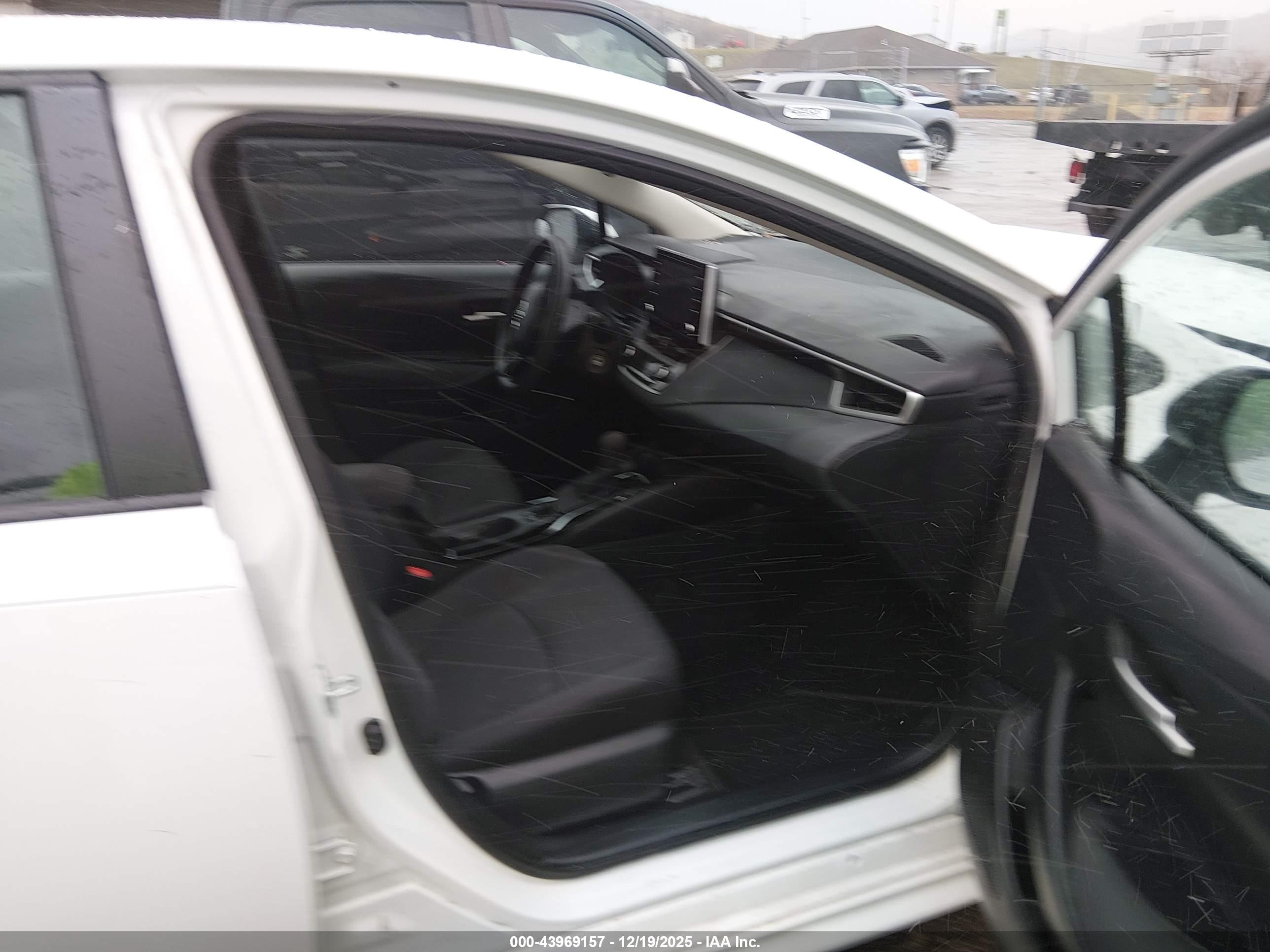 TOYOTA COROLLA image 5