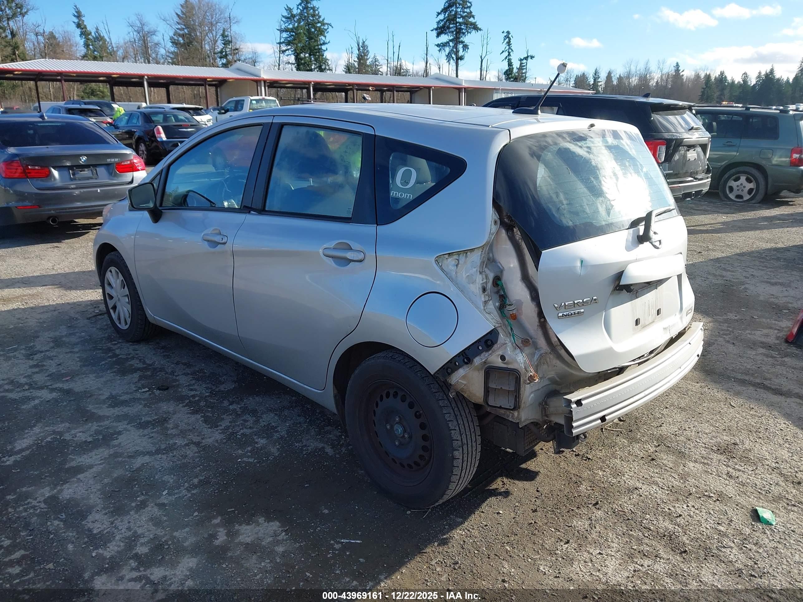 NISSAN VERSA image 3