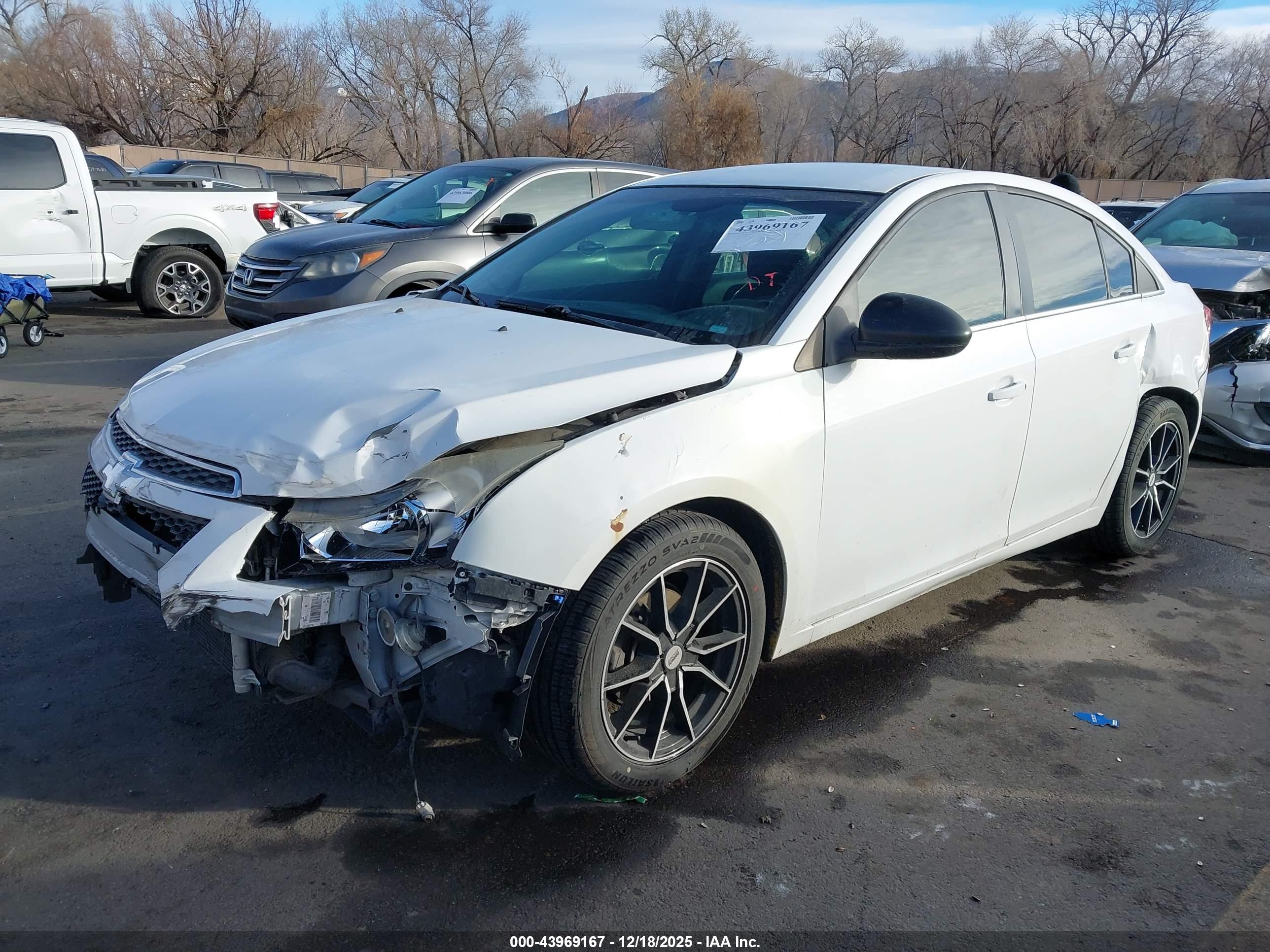 CHEVROLET CRUZE image 2