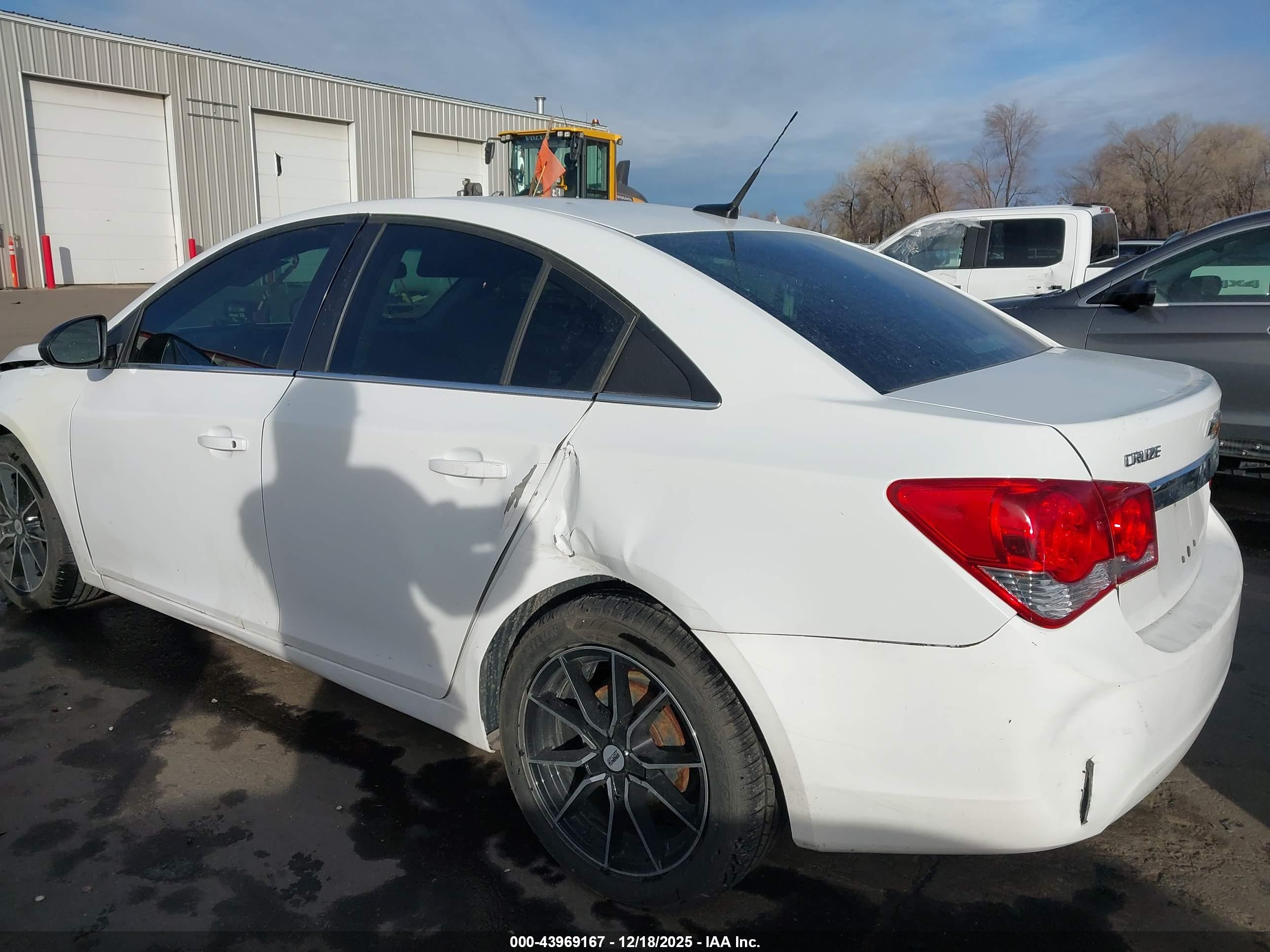 CHEVROLET CRUZE image 6