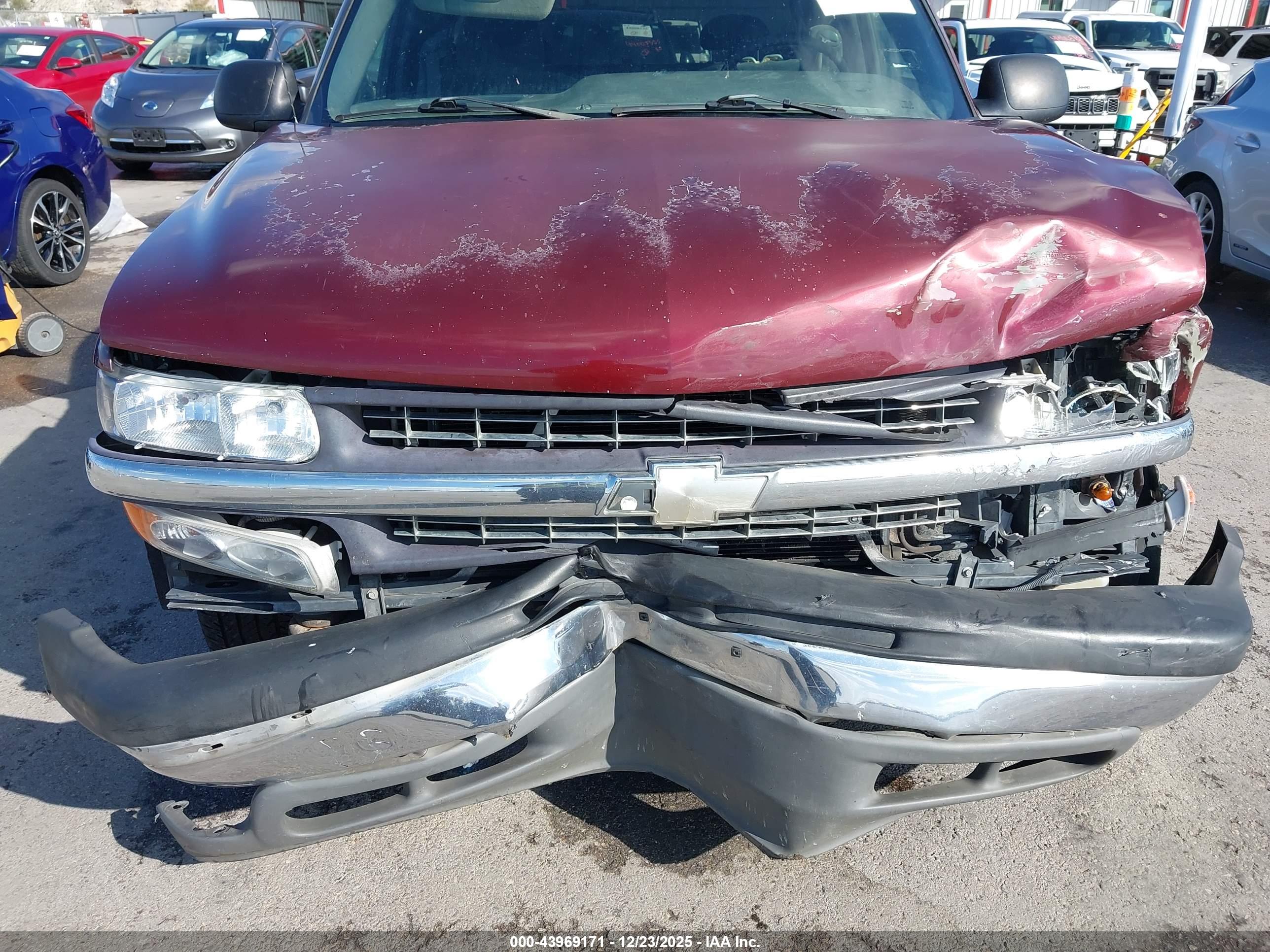 CHEVROLET SILVERADO image 6