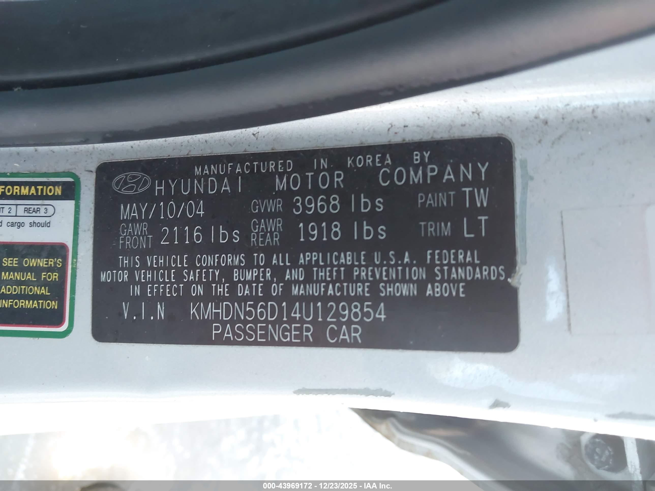 HYUNDAI ELANTRA image 9