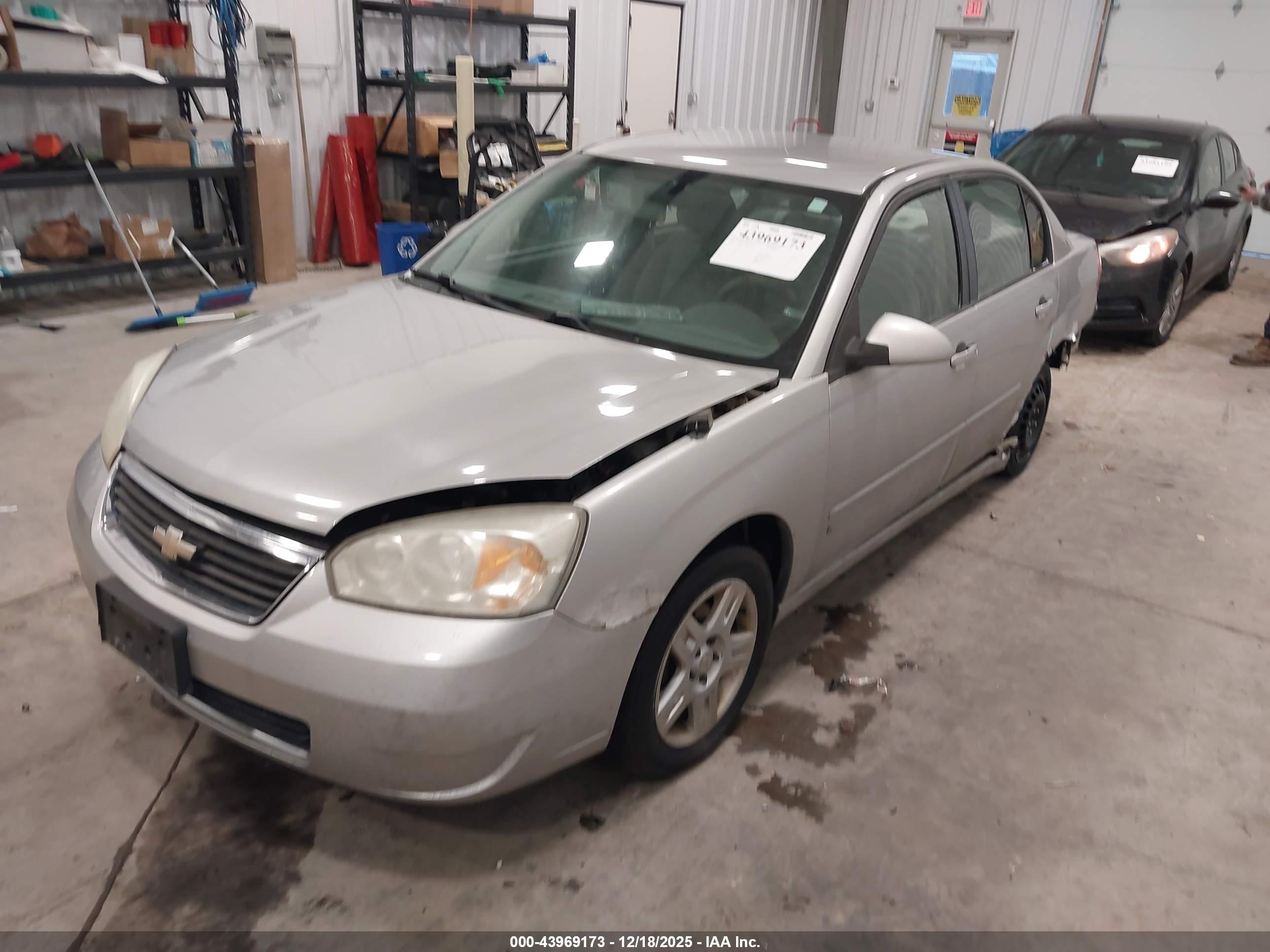 CHEVROLET MALIBU image 2