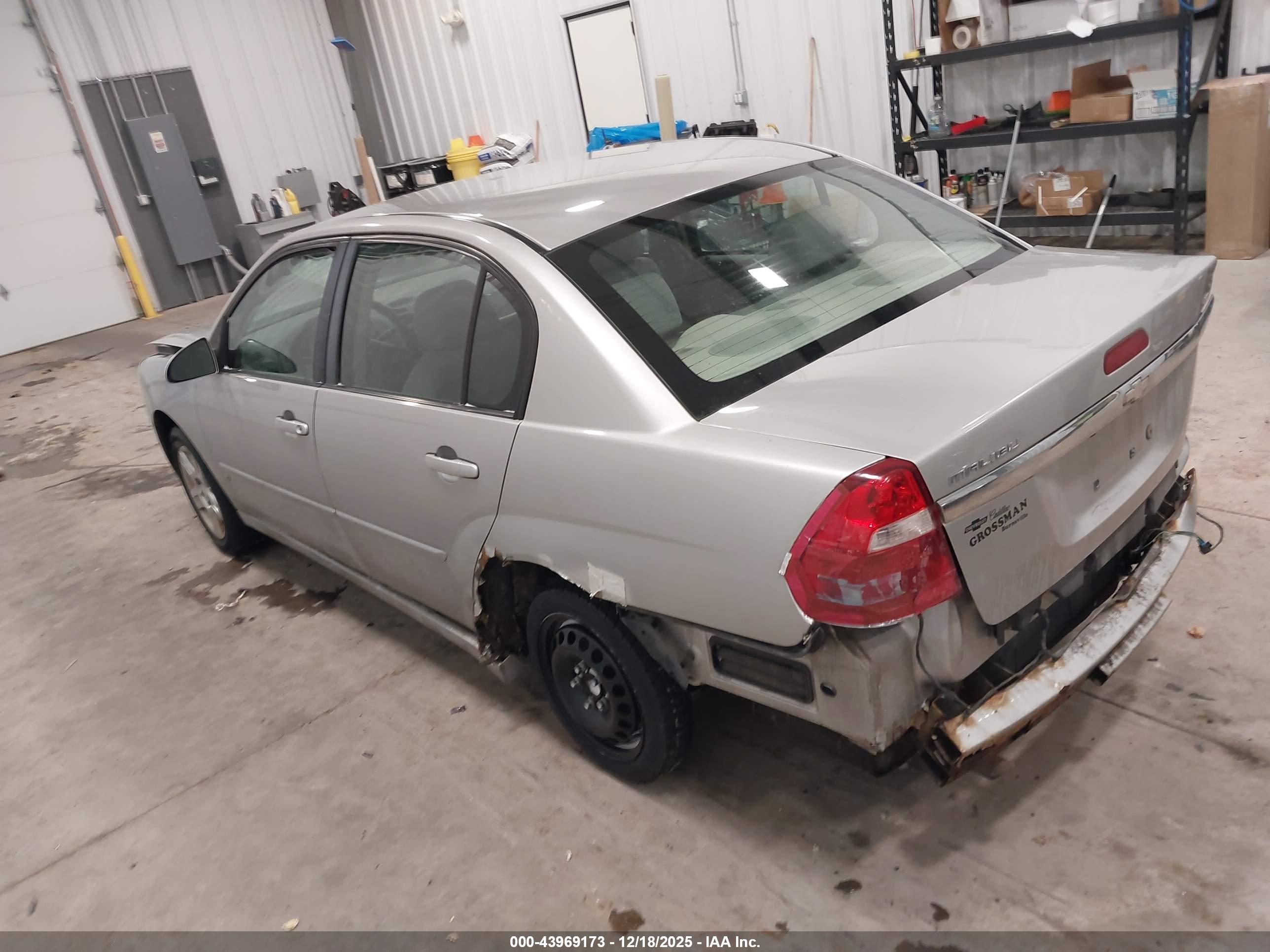 CHEVROLET MALIBU image 3