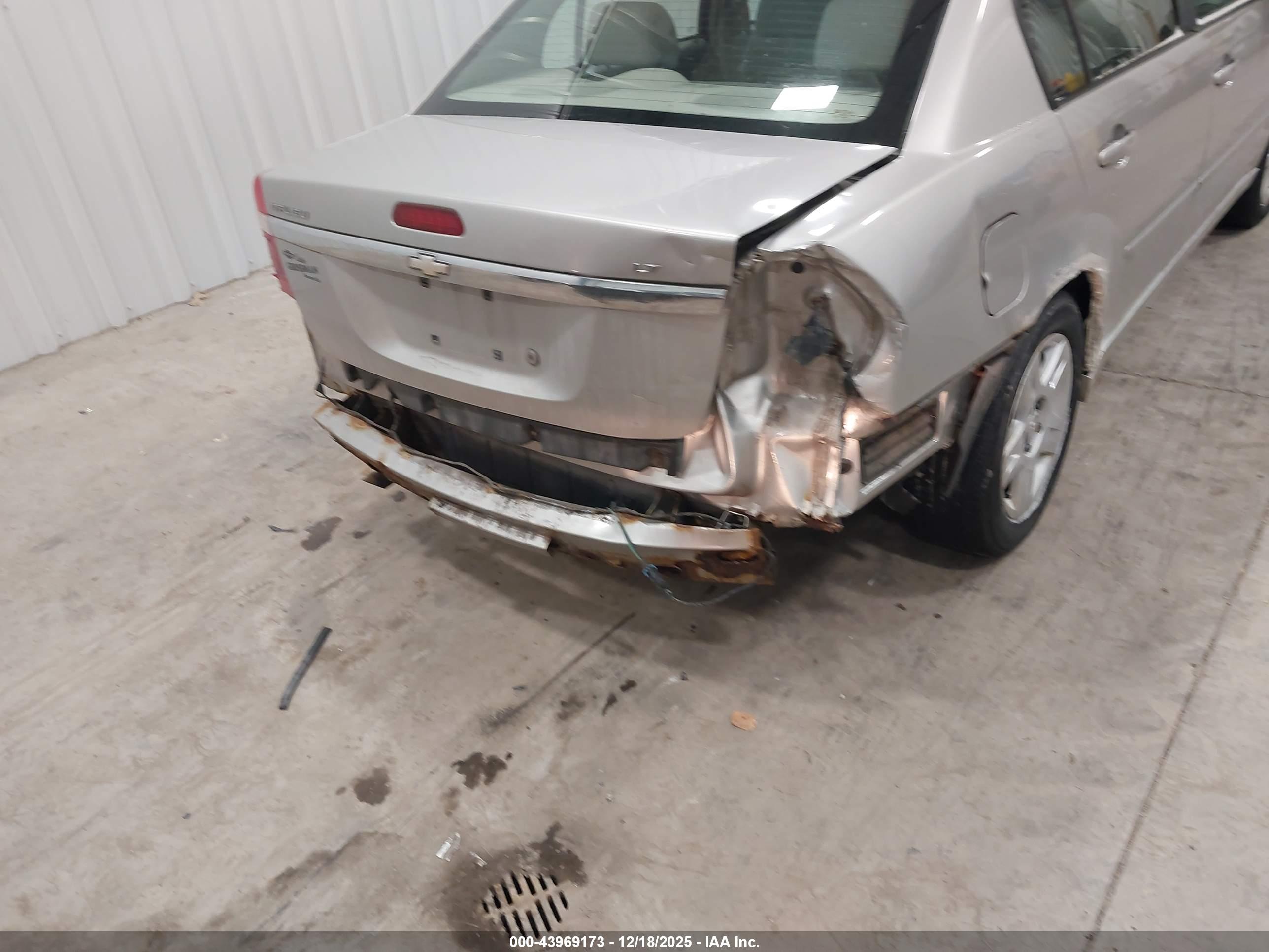 CHEVROLET MALIBU image 6