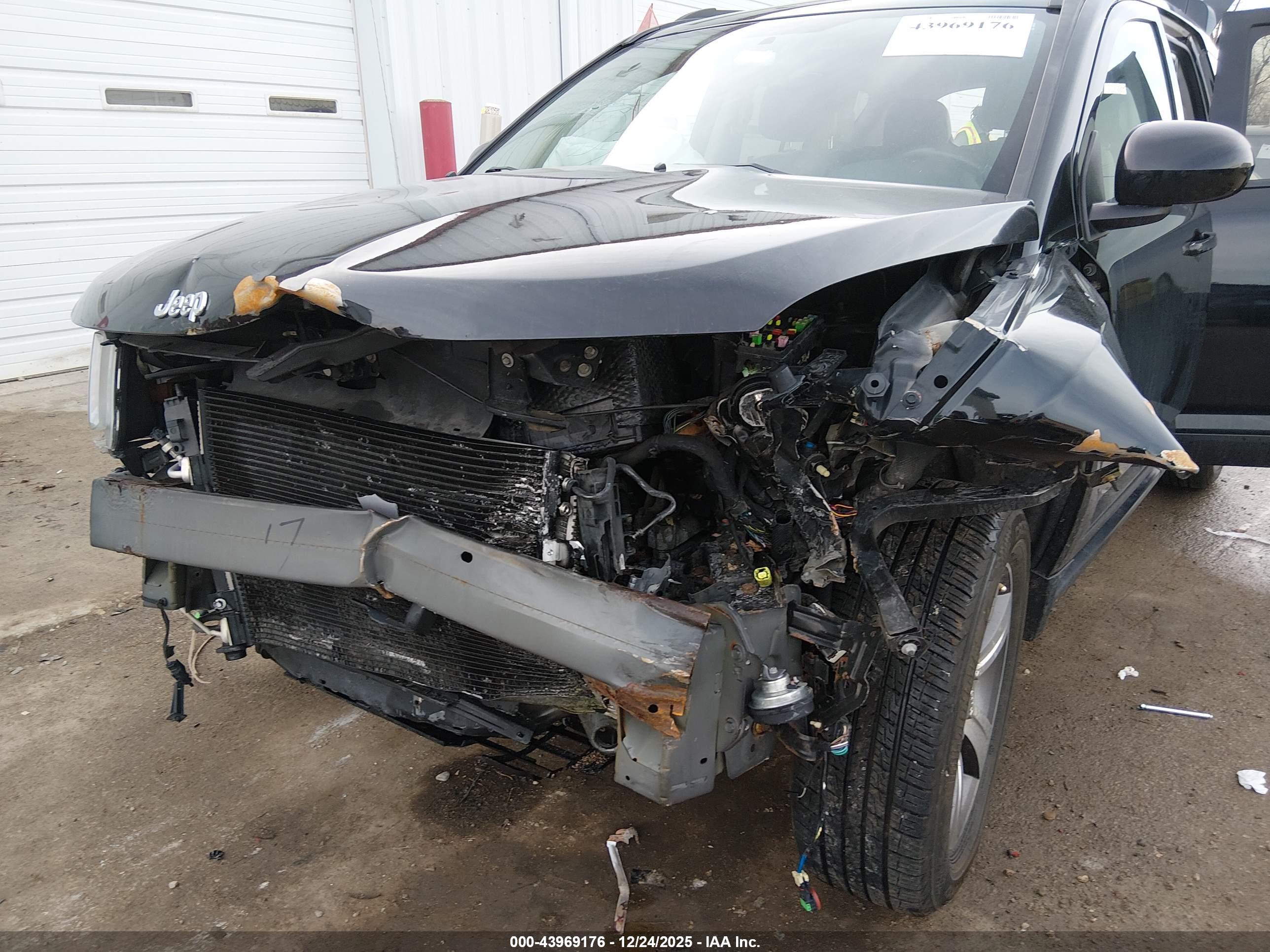 JEEP COMPASS image 6