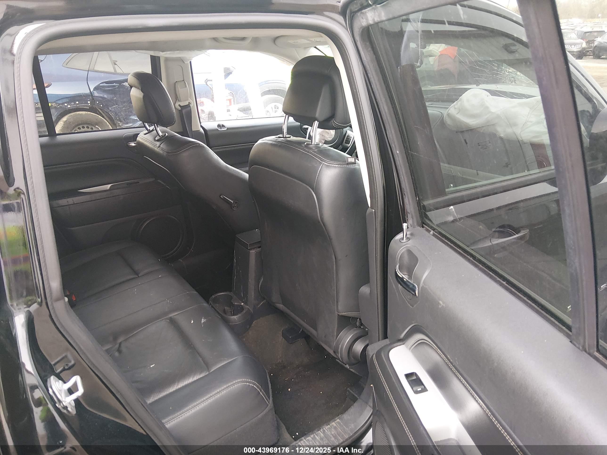 JEEP COMPASS image 8