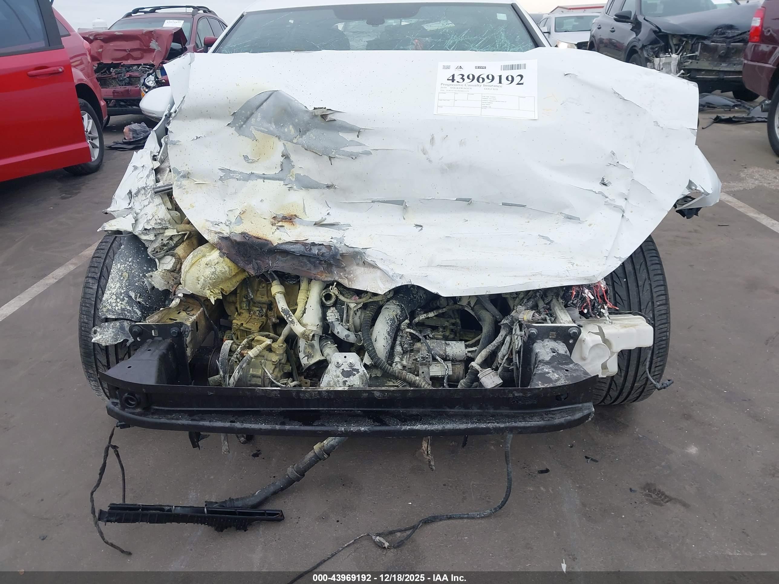 VOLKSWAGEN GOLF image 6