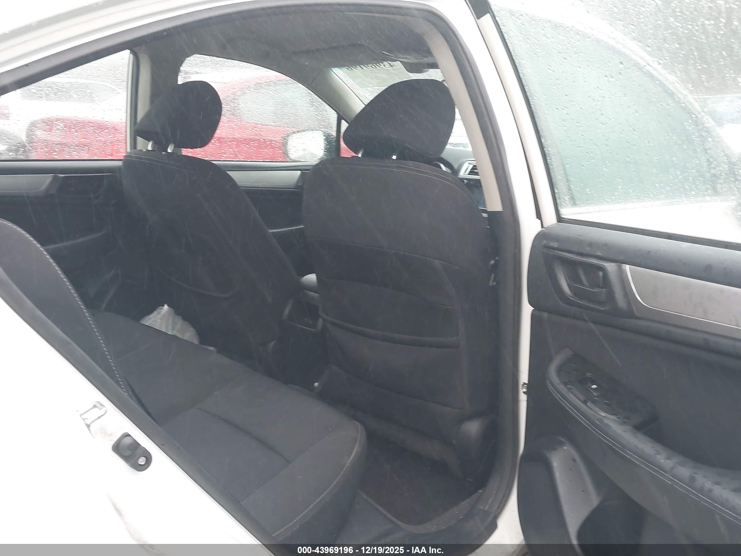 SUBARU LEGACY image 8