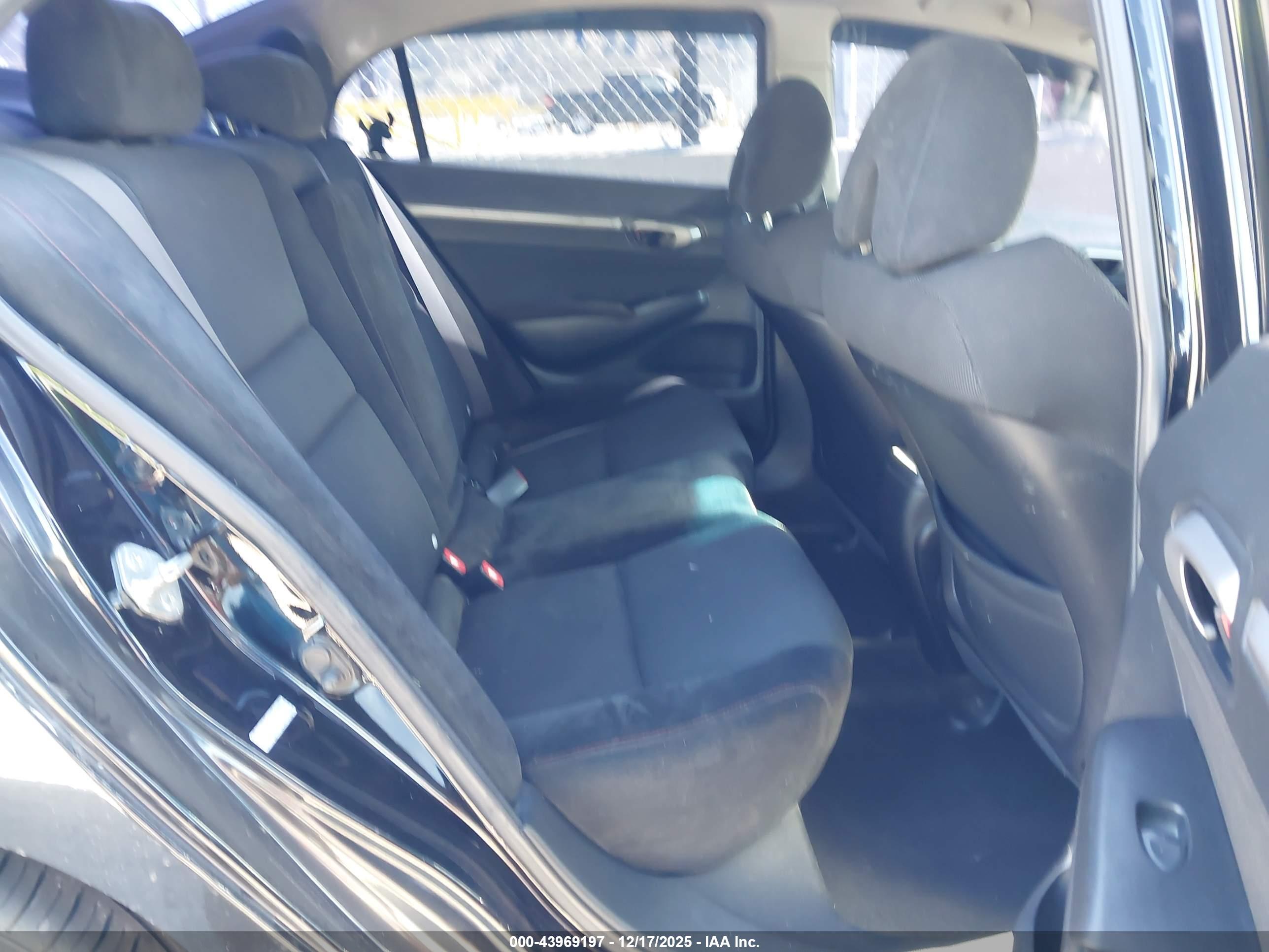 HONDA CIVIC image 8