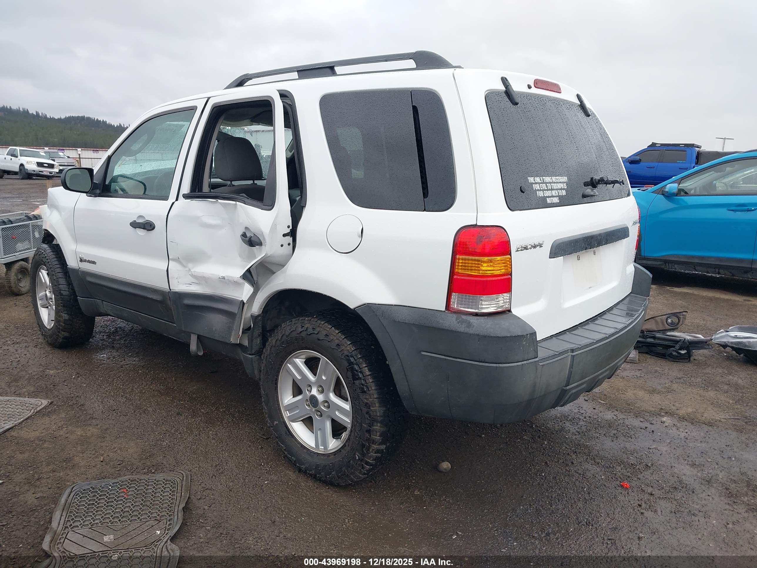 FORD ESCAPE image 3
