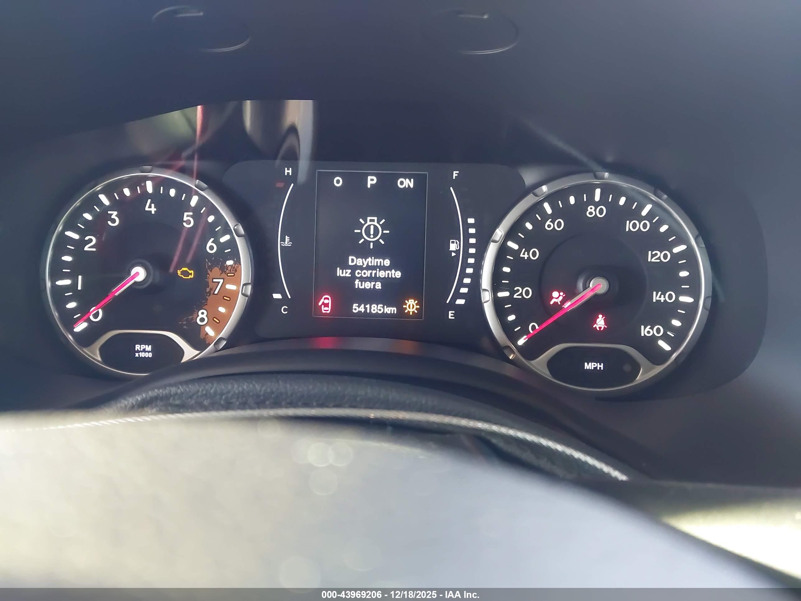JEEP RENEGADE image 7
