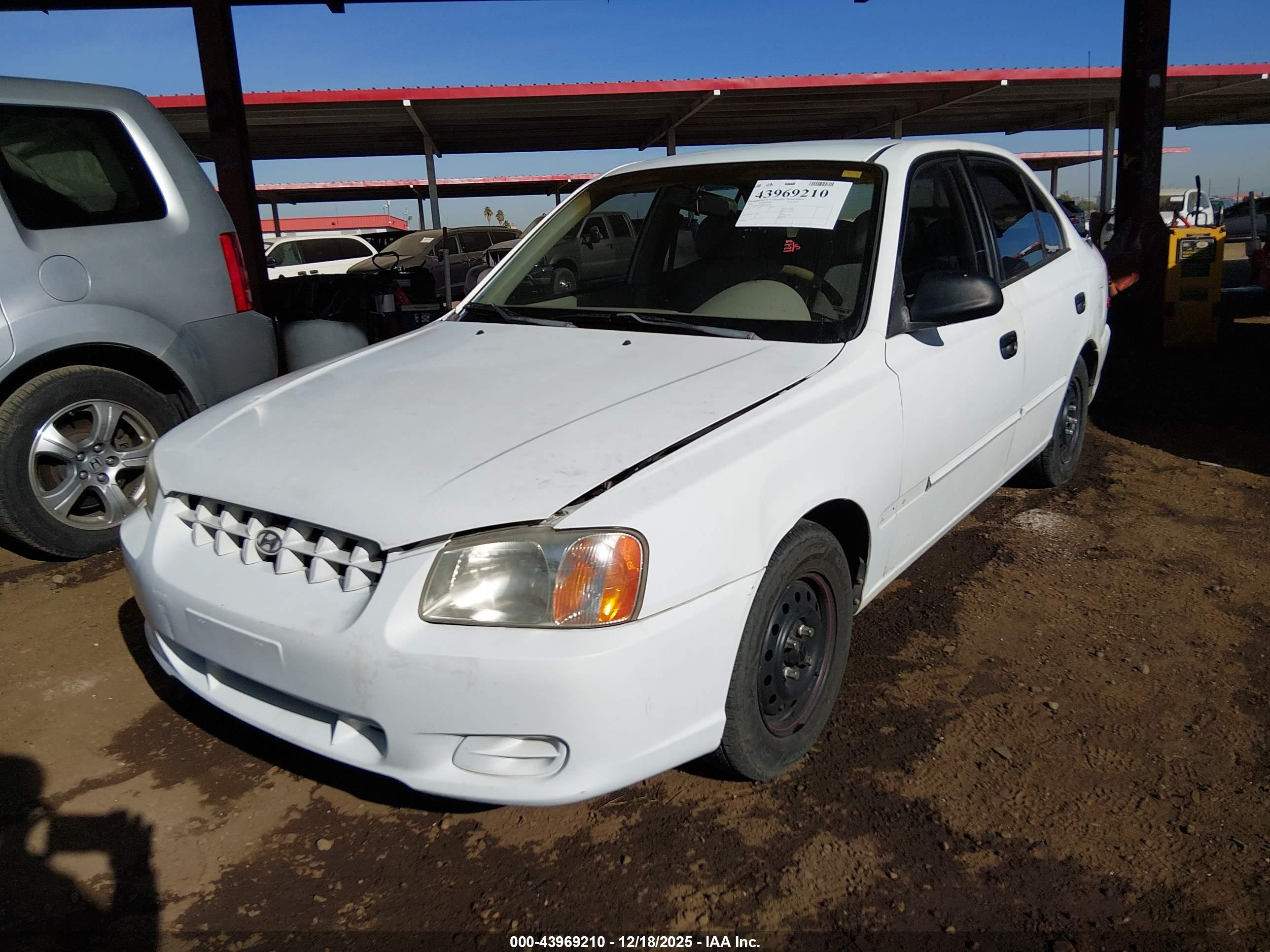 HYUNDAI ACCENT image 2
