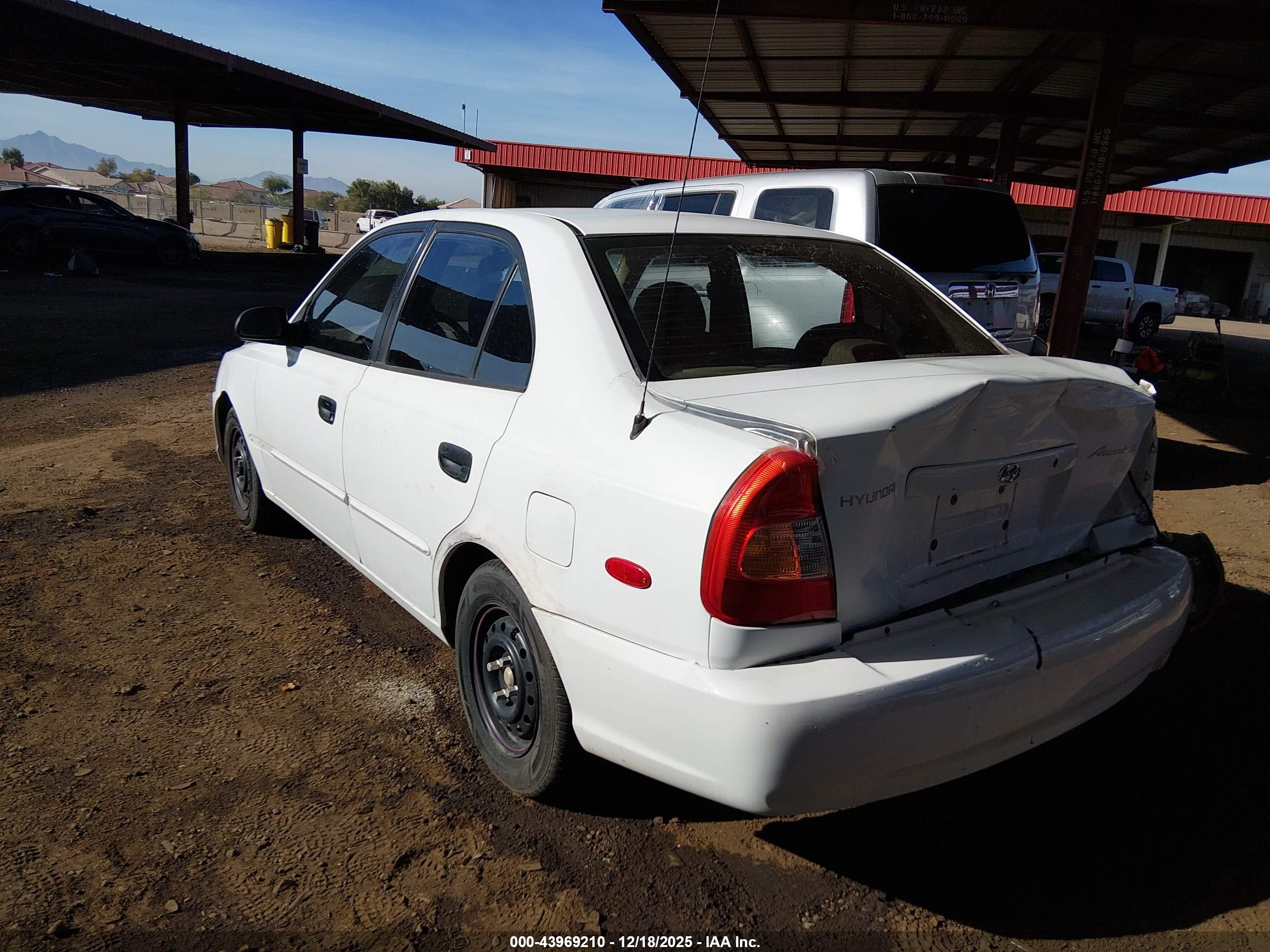 HYUNDAI ACCENT image 3