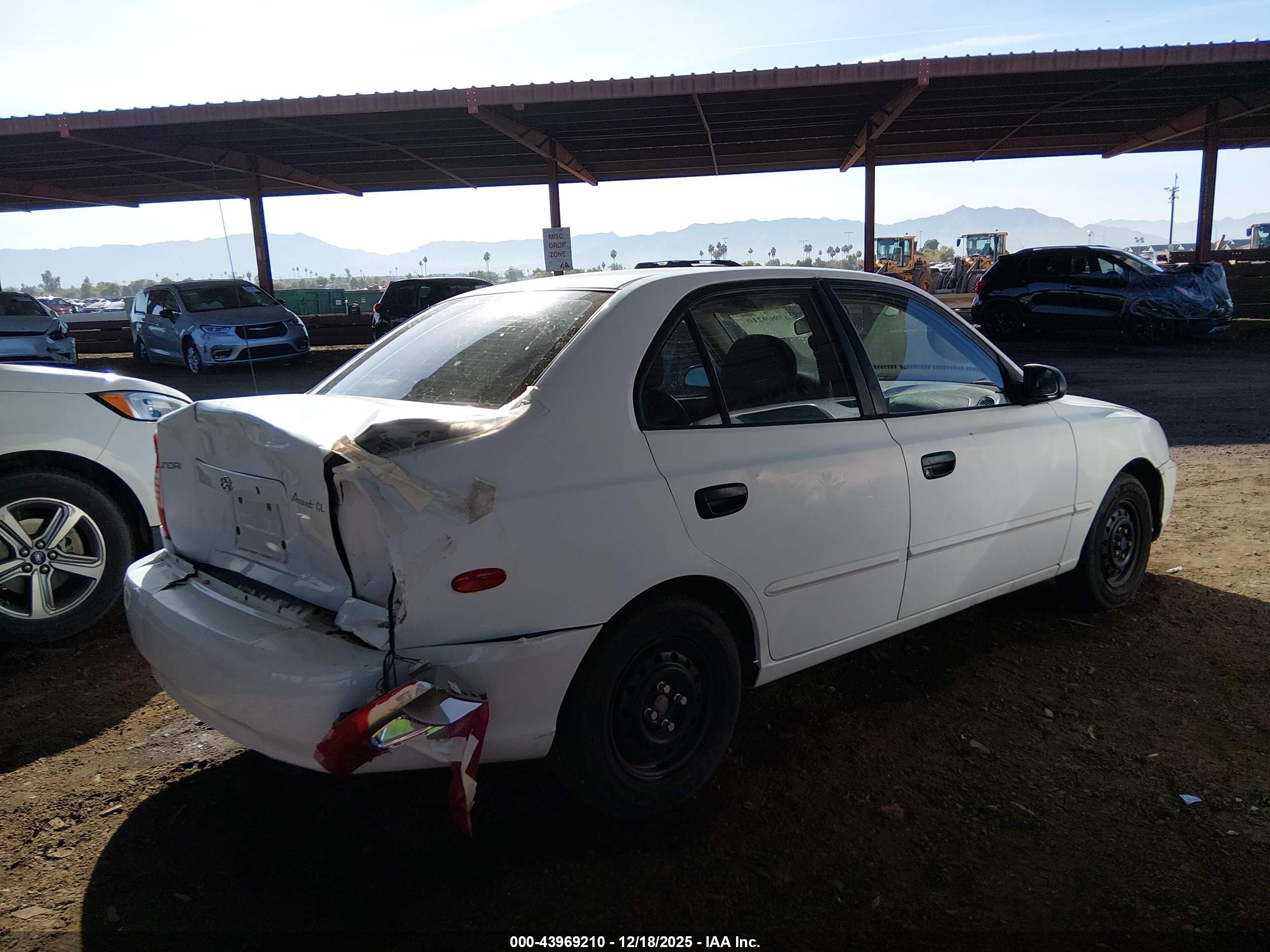 HYUNDAI ACCENT image 4