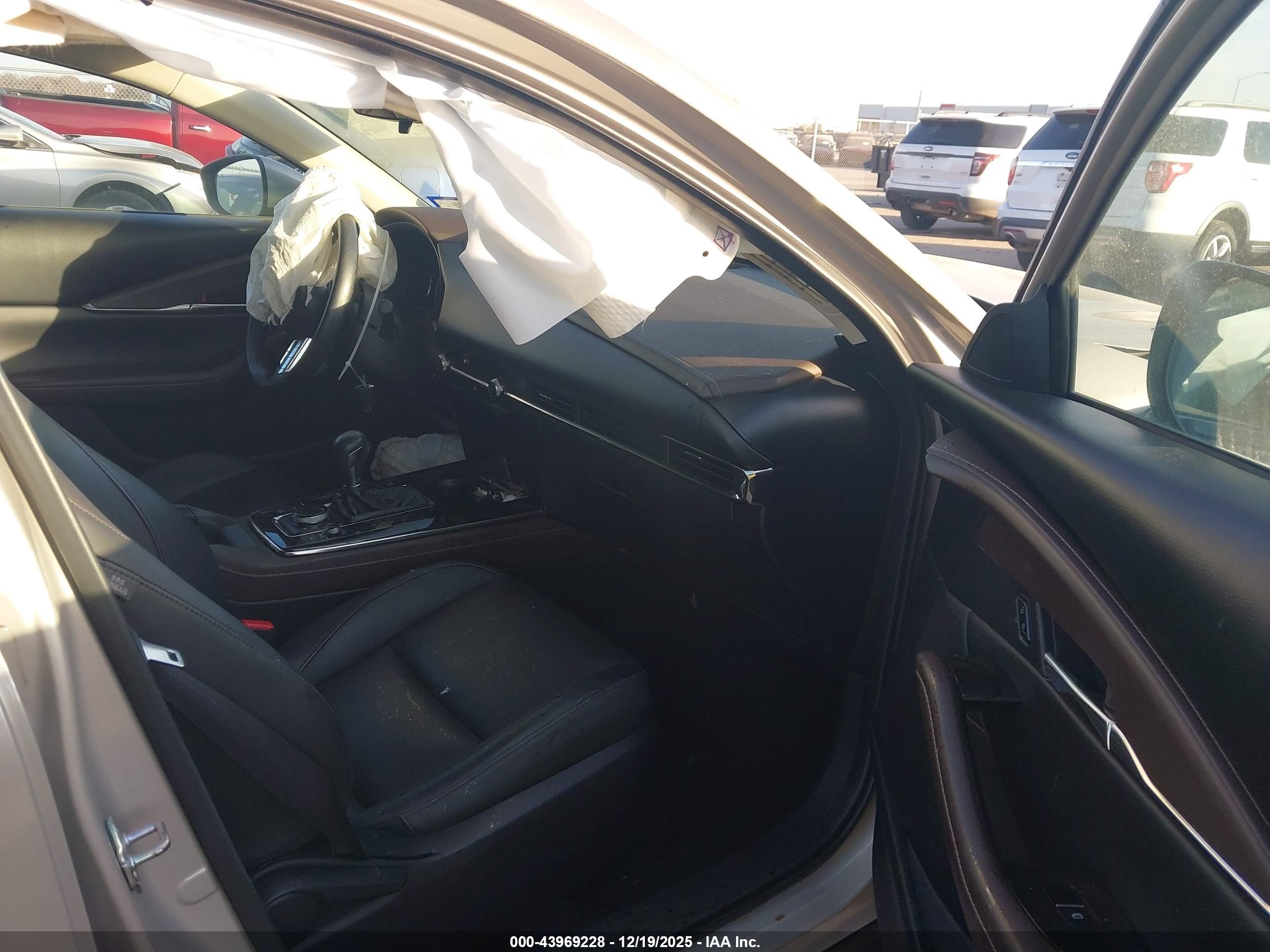MAZDA CX-30 image 5
