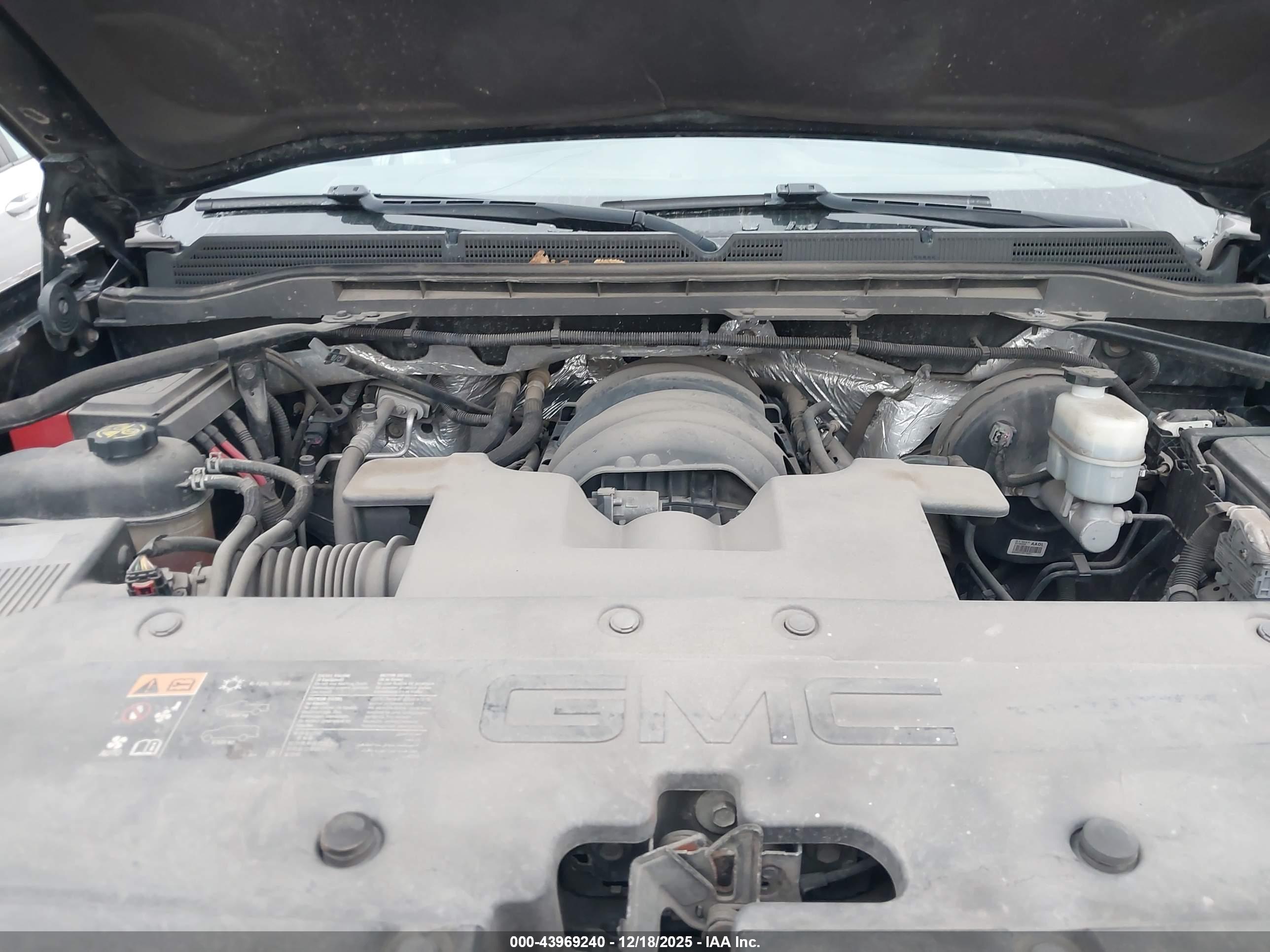 GMC SIERRA image 10
