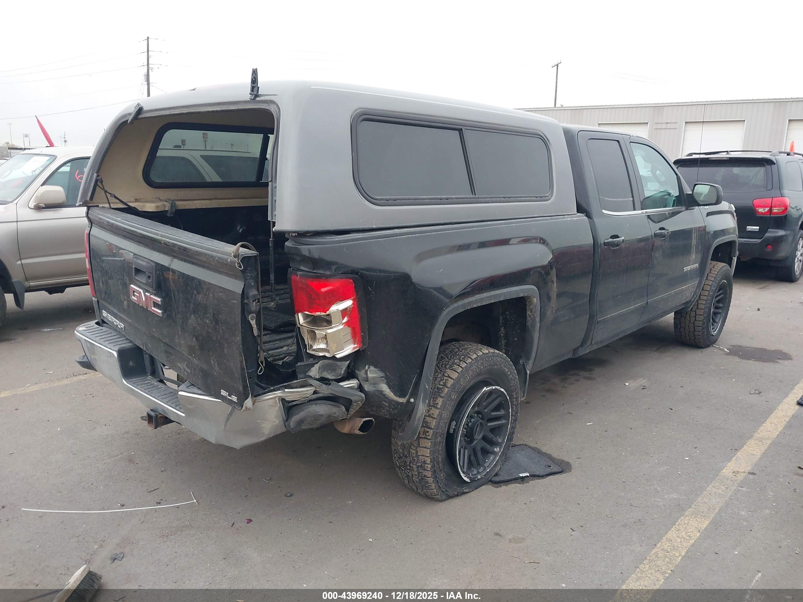 GMC SIERRA image 4