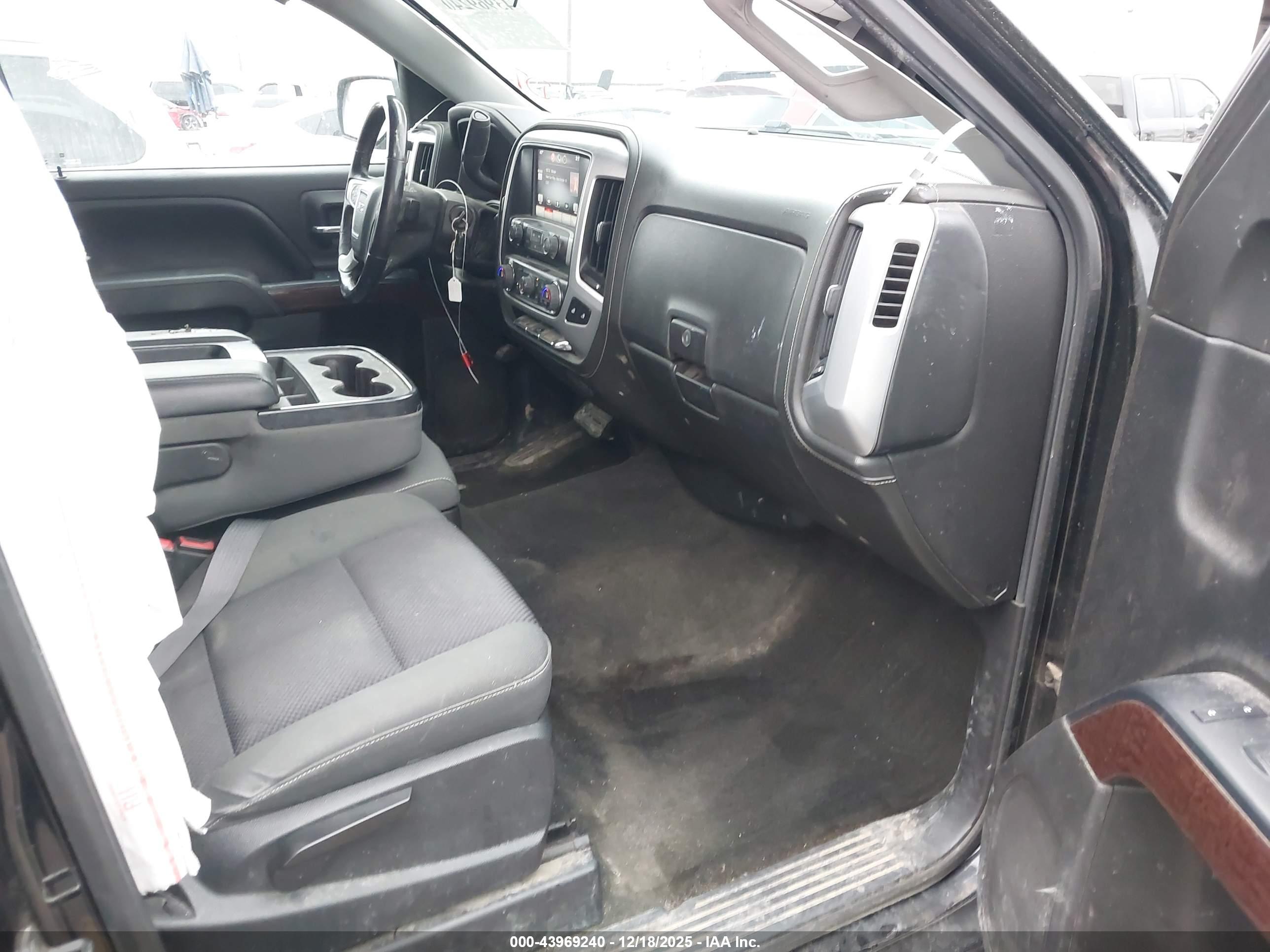 GMC SIERRA image 5