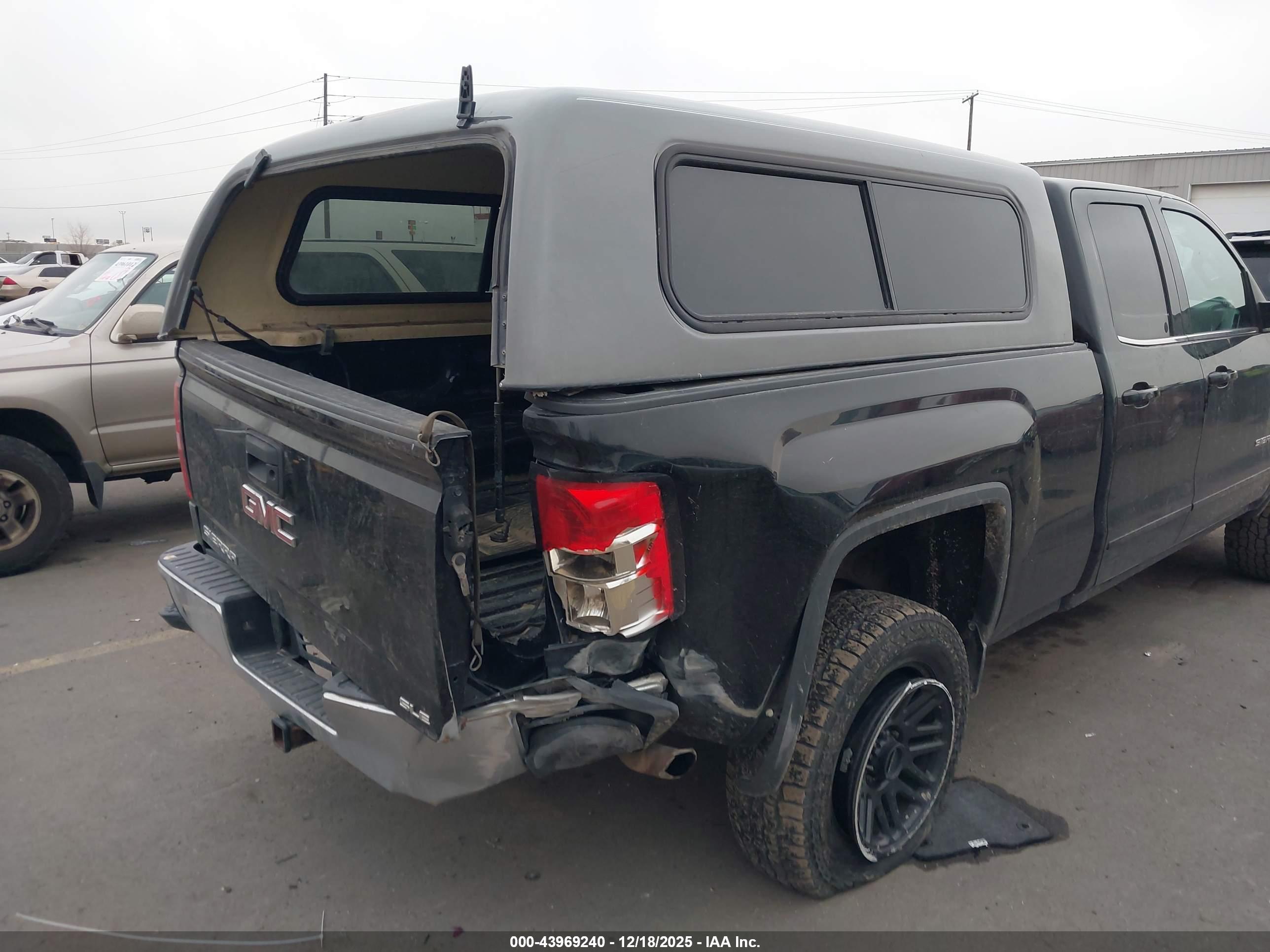 GMC SIERRA image 6