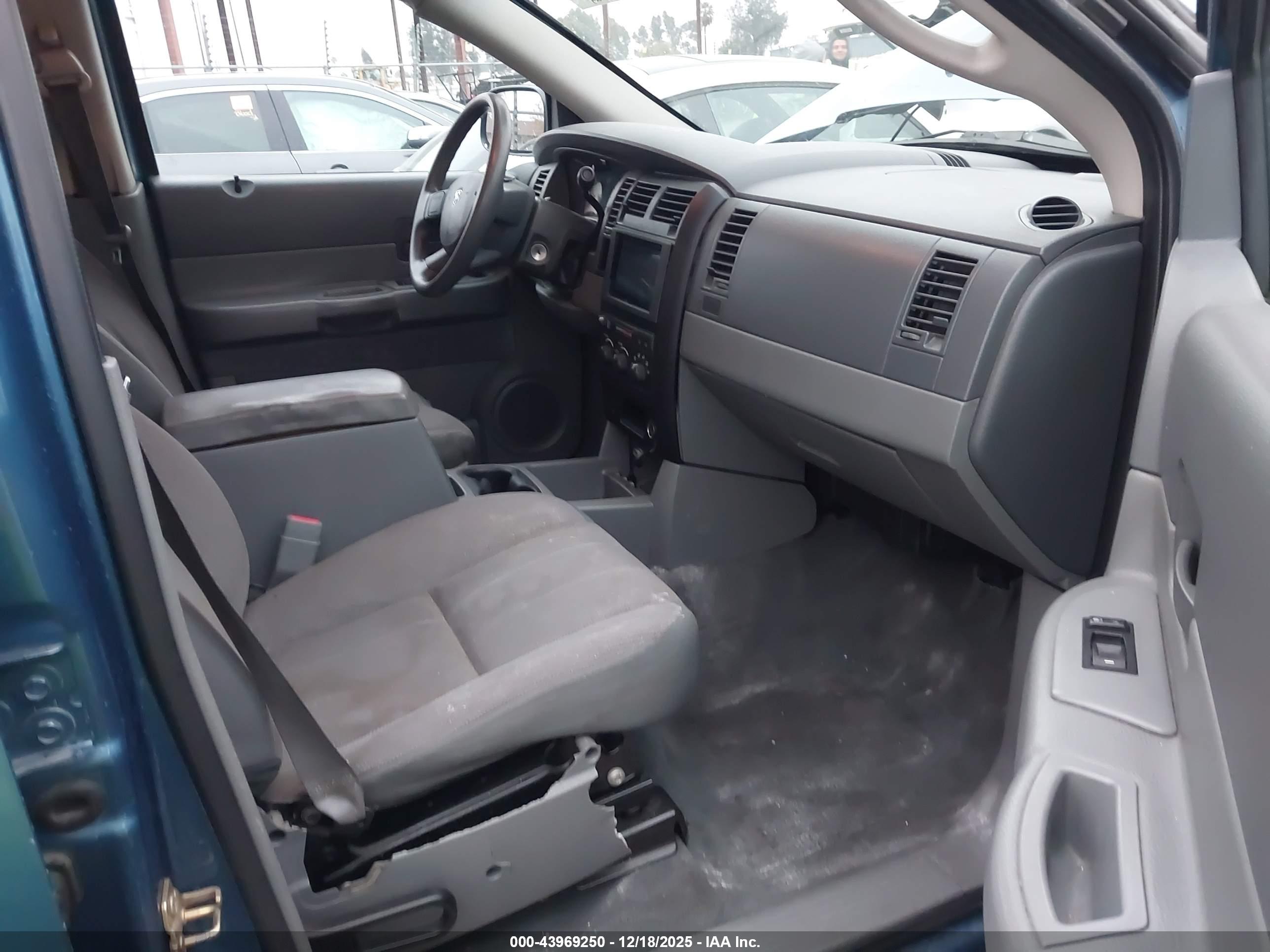 DODGE DURANGO image 5