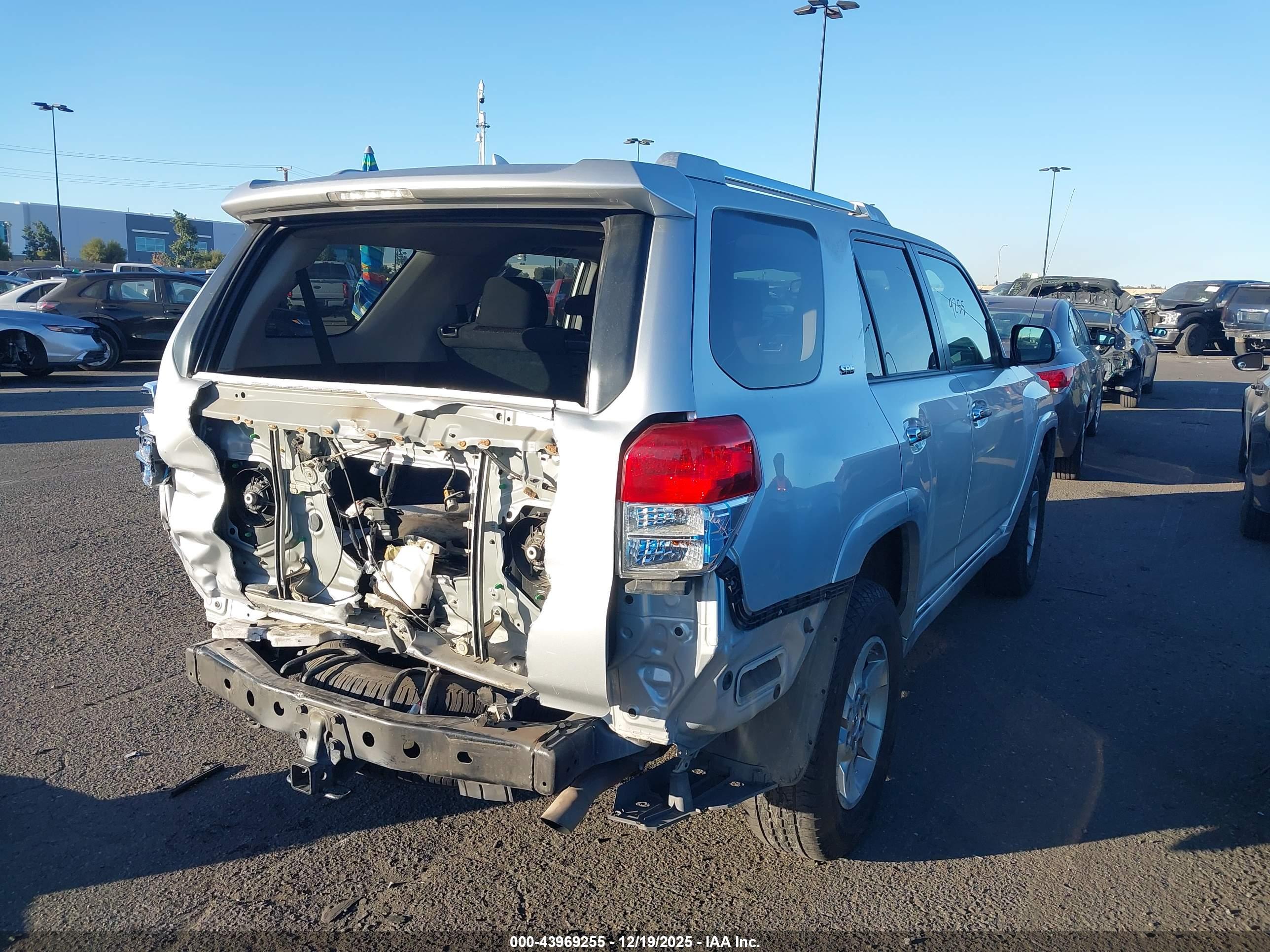 TOYOTA 4RUNNER image 4