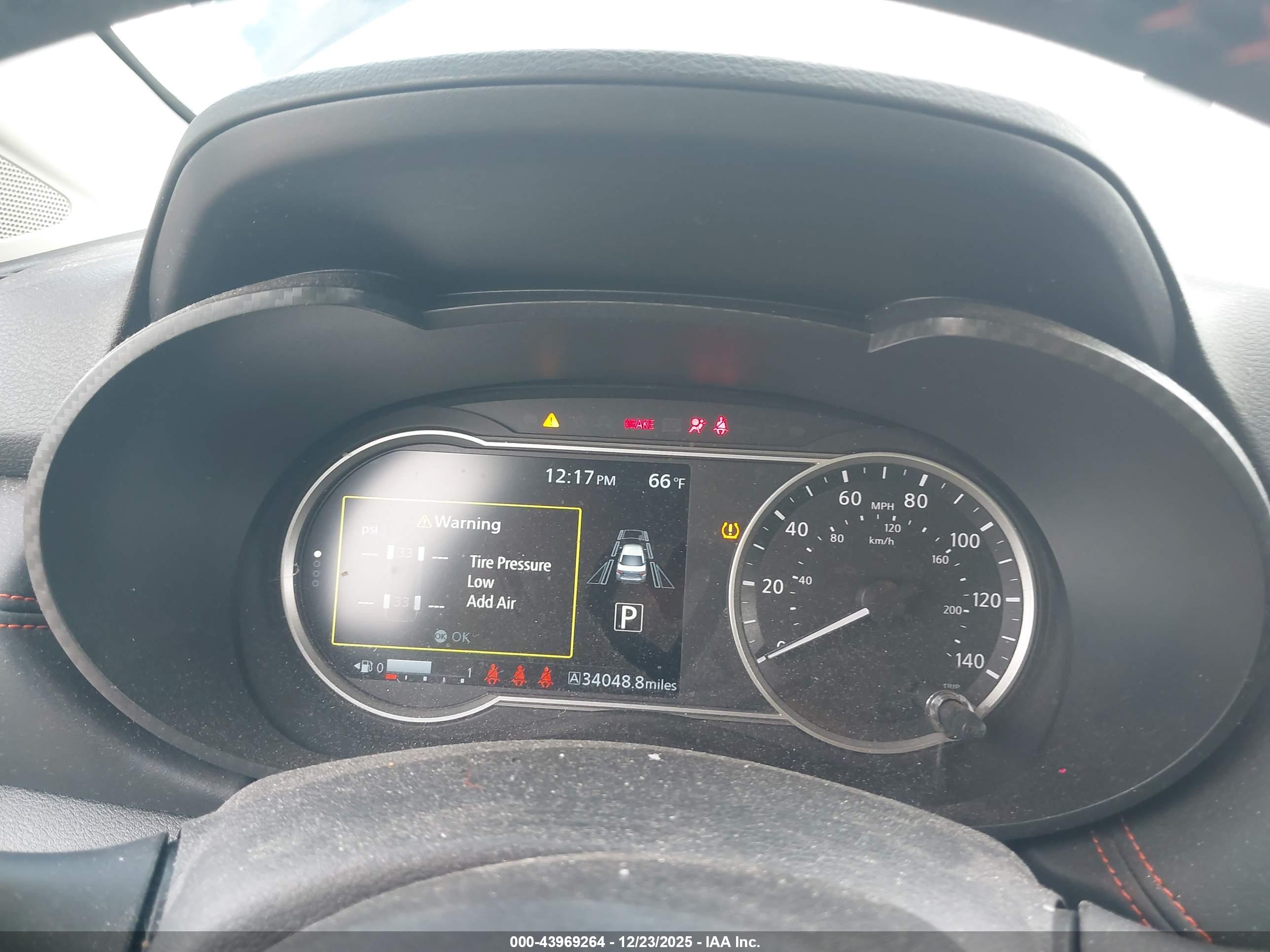 NISSAN VERSA image 7