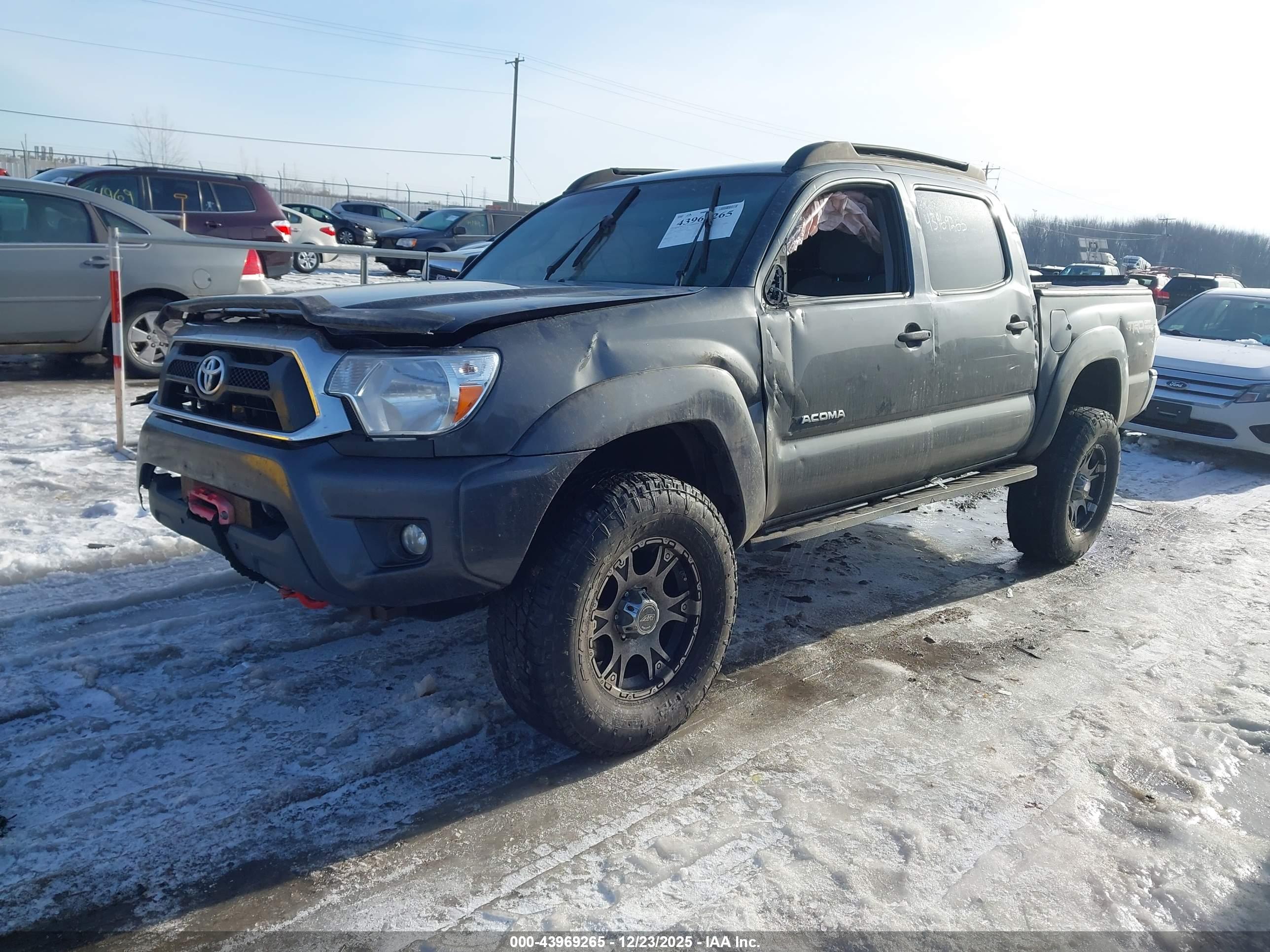 TOYOTA TACOMA image 2