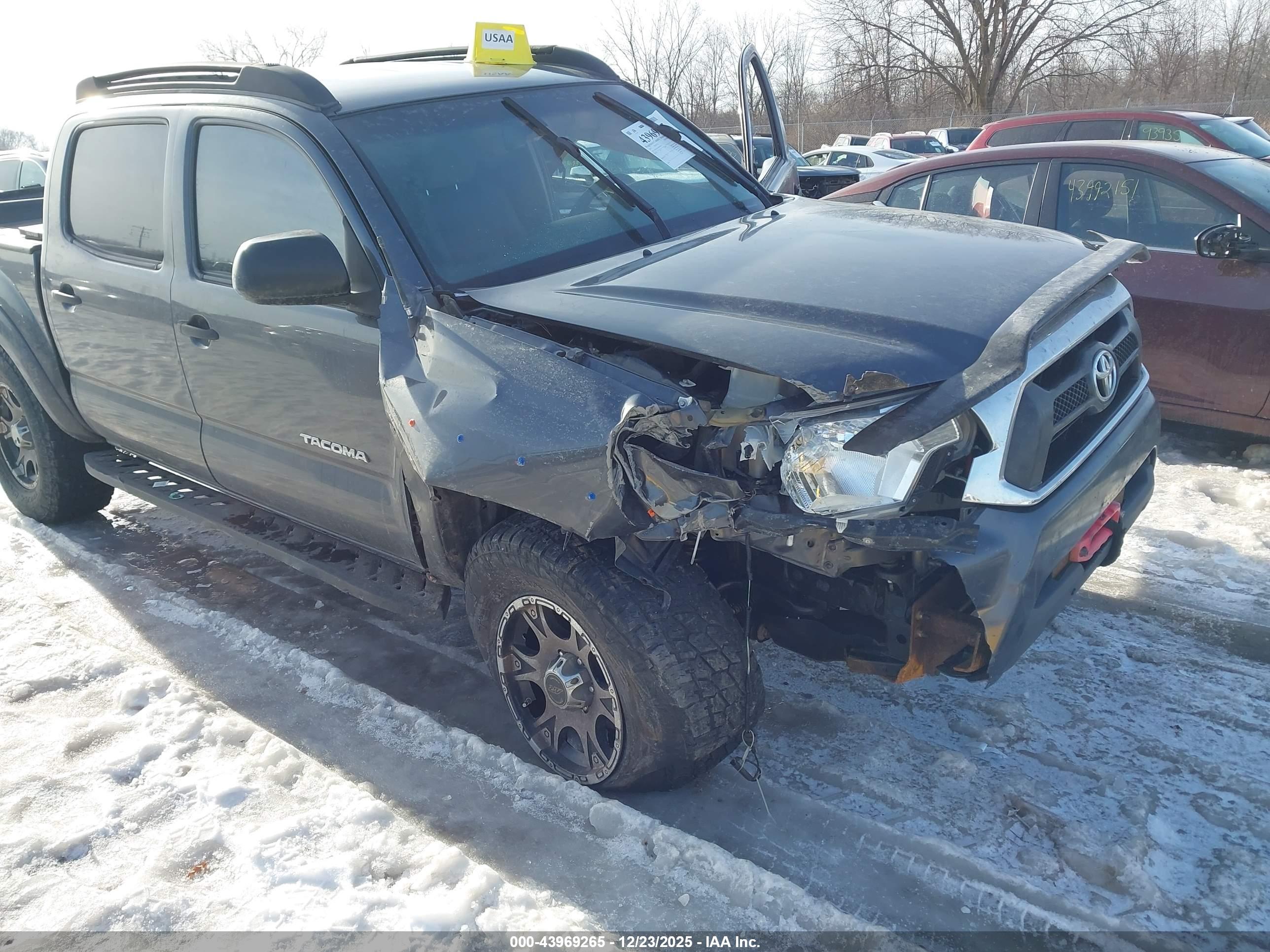 TOYOTA TACOMA image 6
